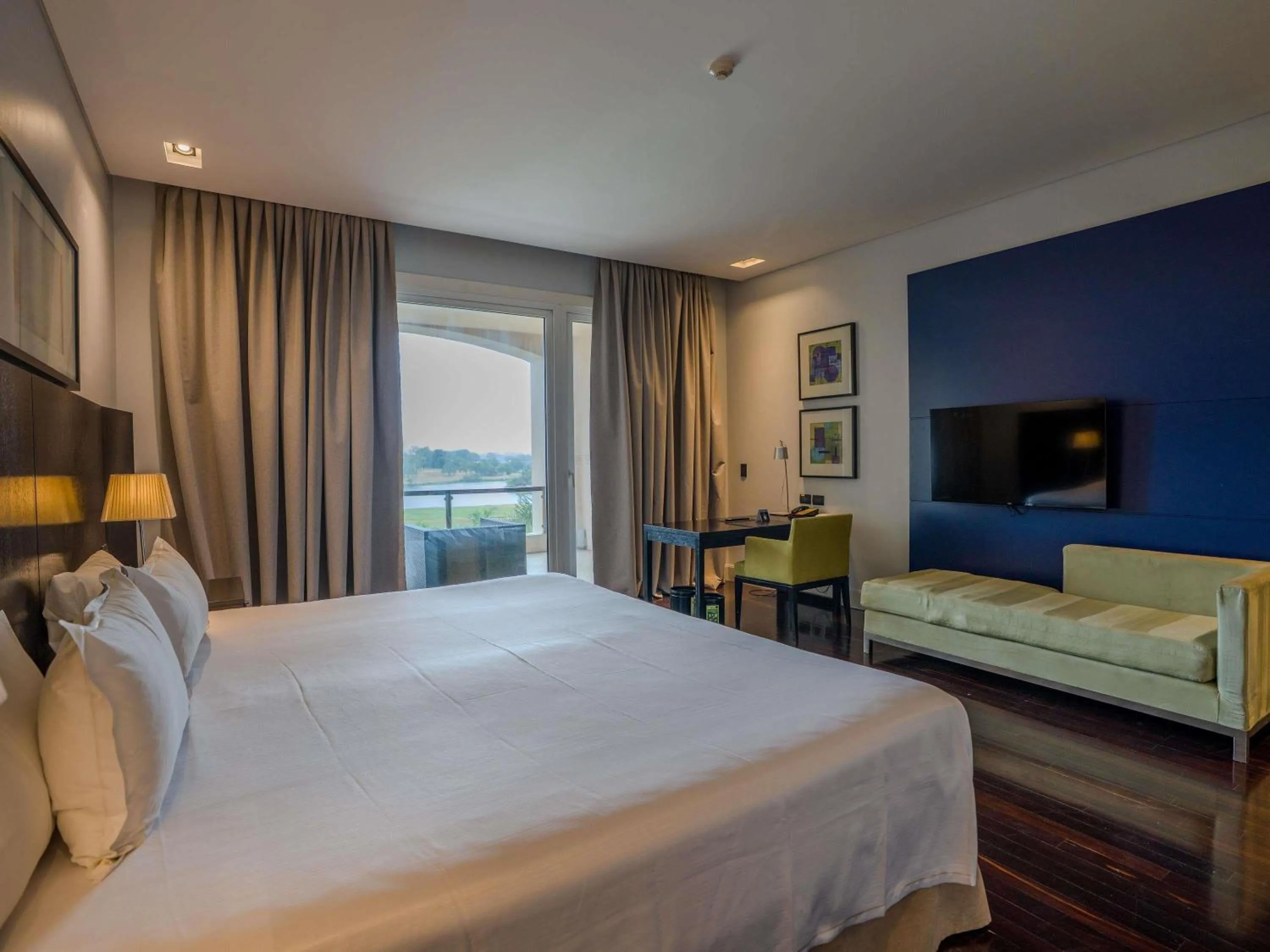 Bedroom, Bed in Sofitel La Reserva Cardales