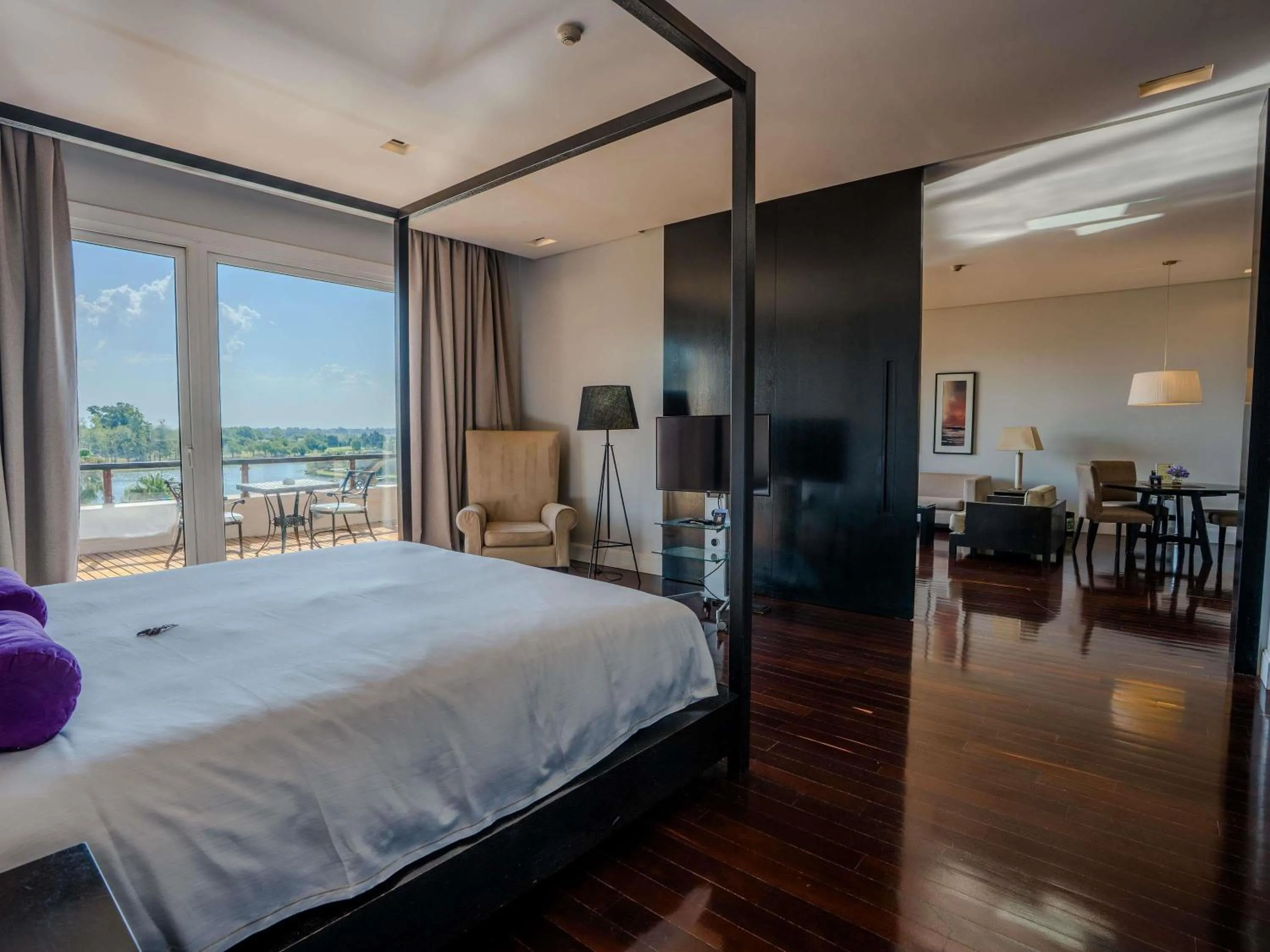 Photo of the whole room, Bed in Sofitel La Reserva Cardales