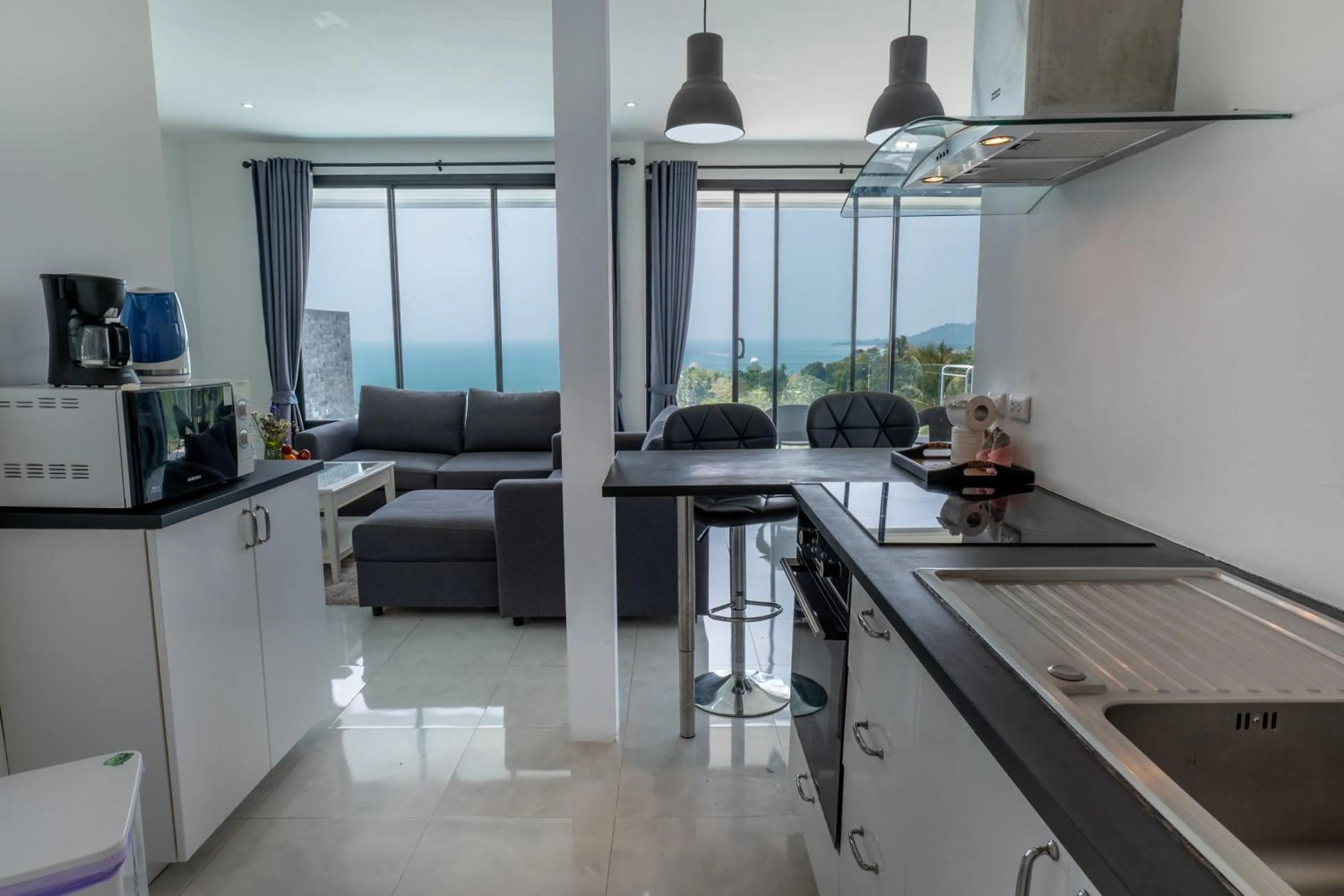 Tropical Sea View Residence