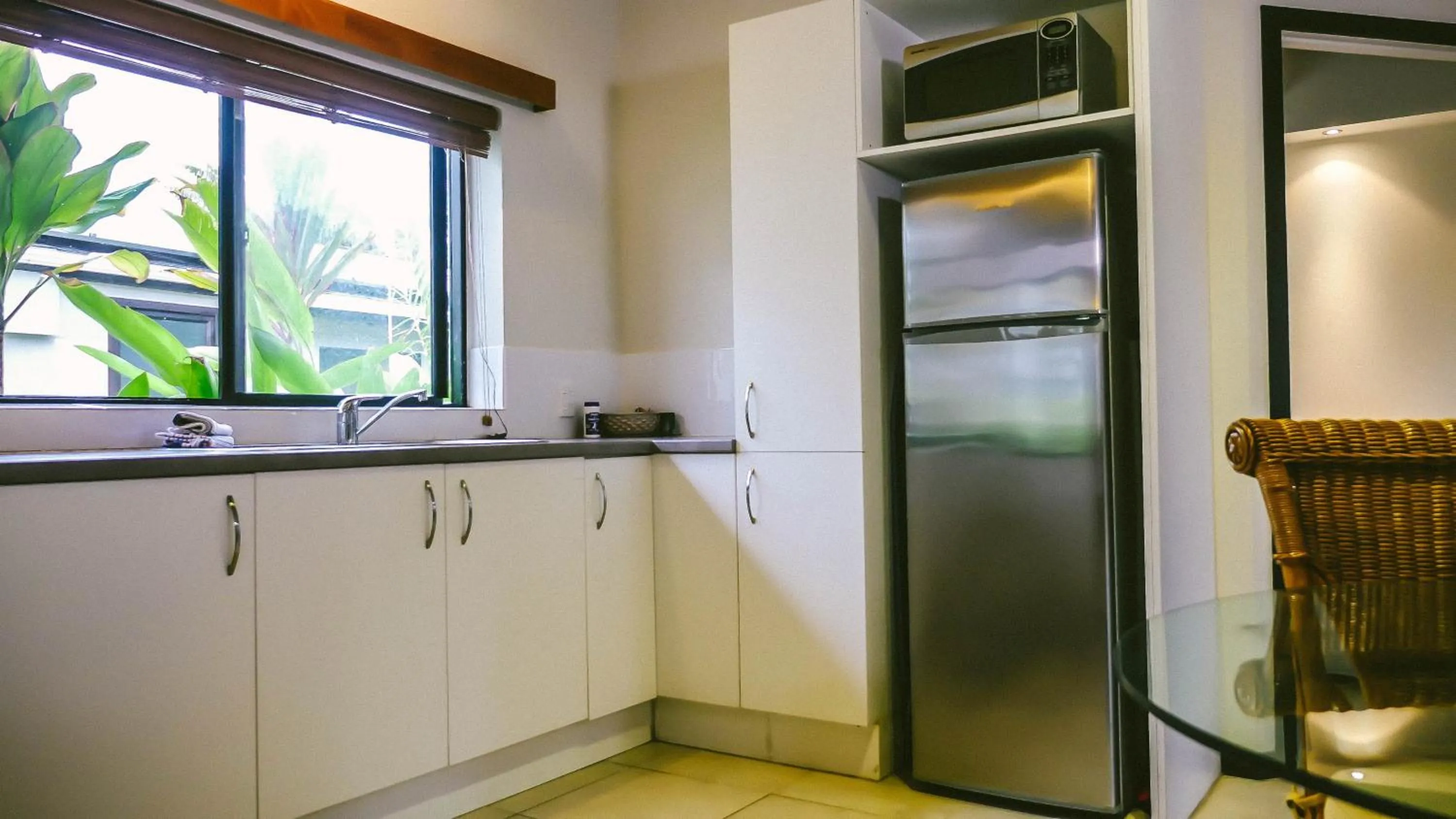 Coffee/tea facilities in Muri Beach Resort