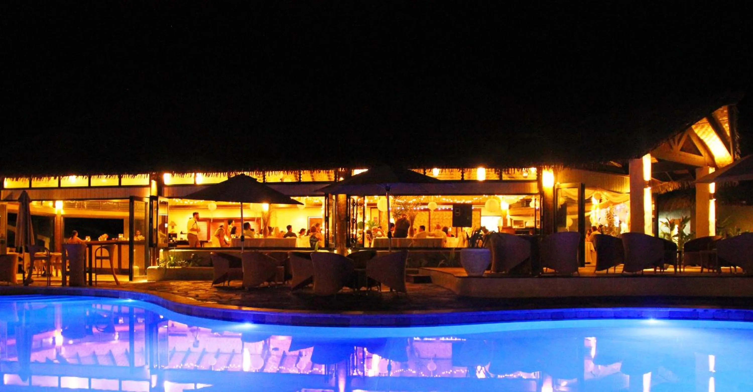 Restaurant/places to eat in Muri Beach Resort
