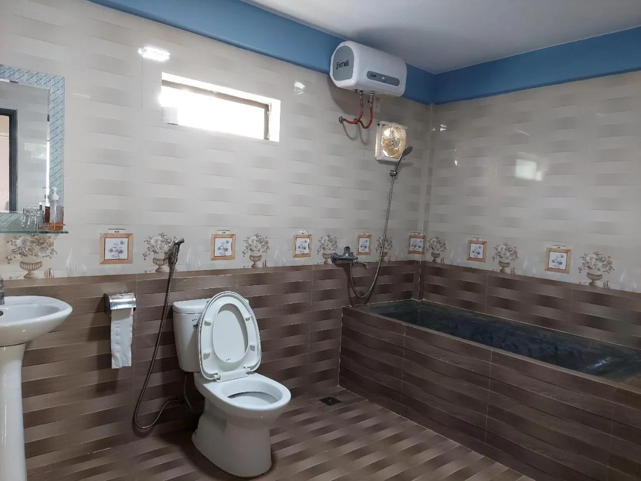 Toilet in Restful River Bungalow