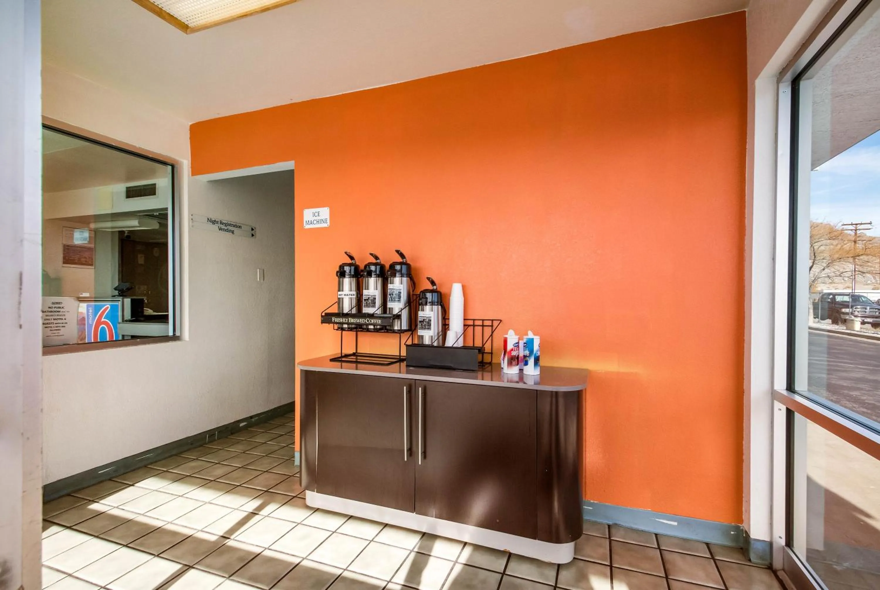 Coffee/tea facilities in Motel 6 Wendover