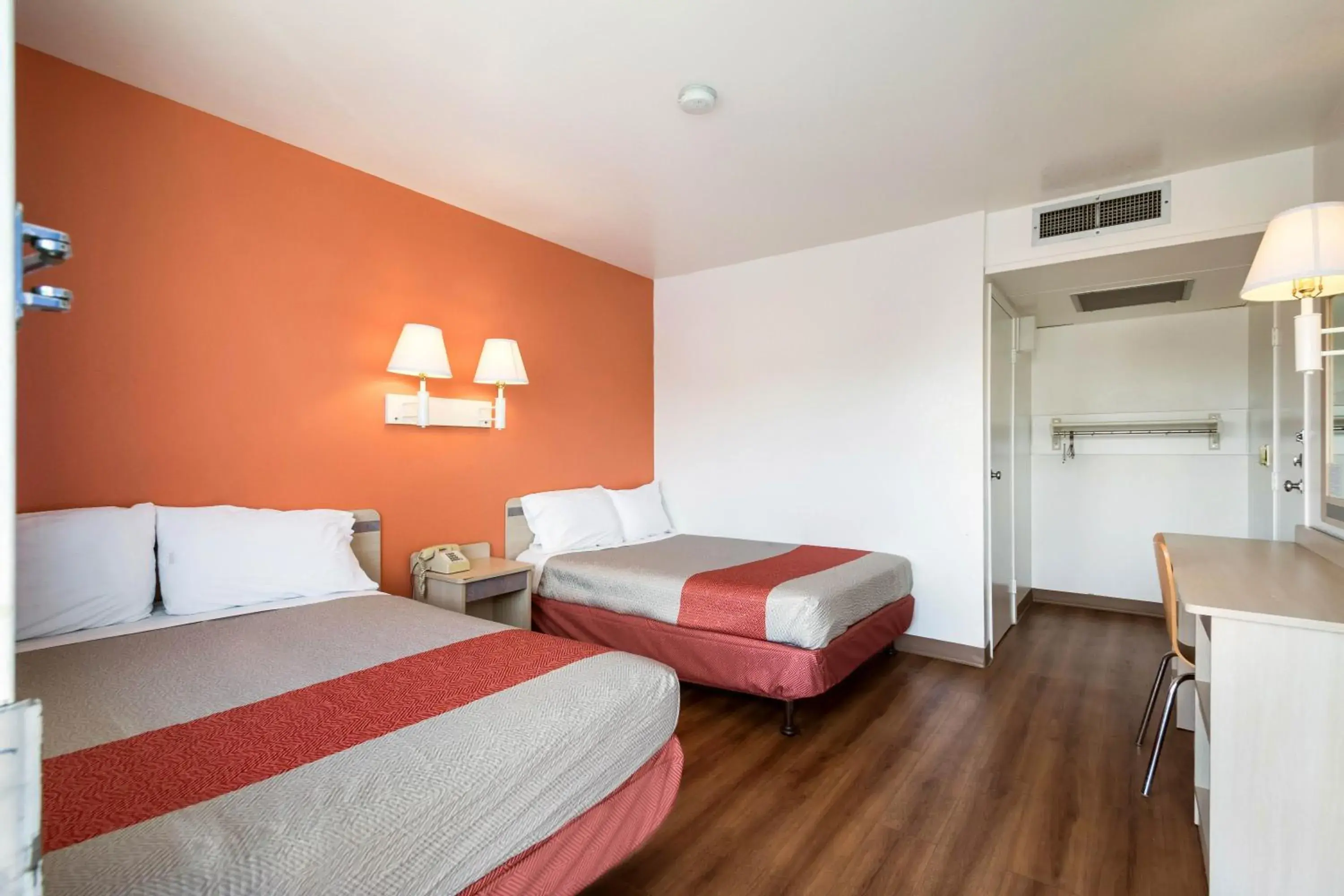 Double Room - single occupancy in Motel 6 Wendover Double Room - single occupancy in Motel 6 Wendover