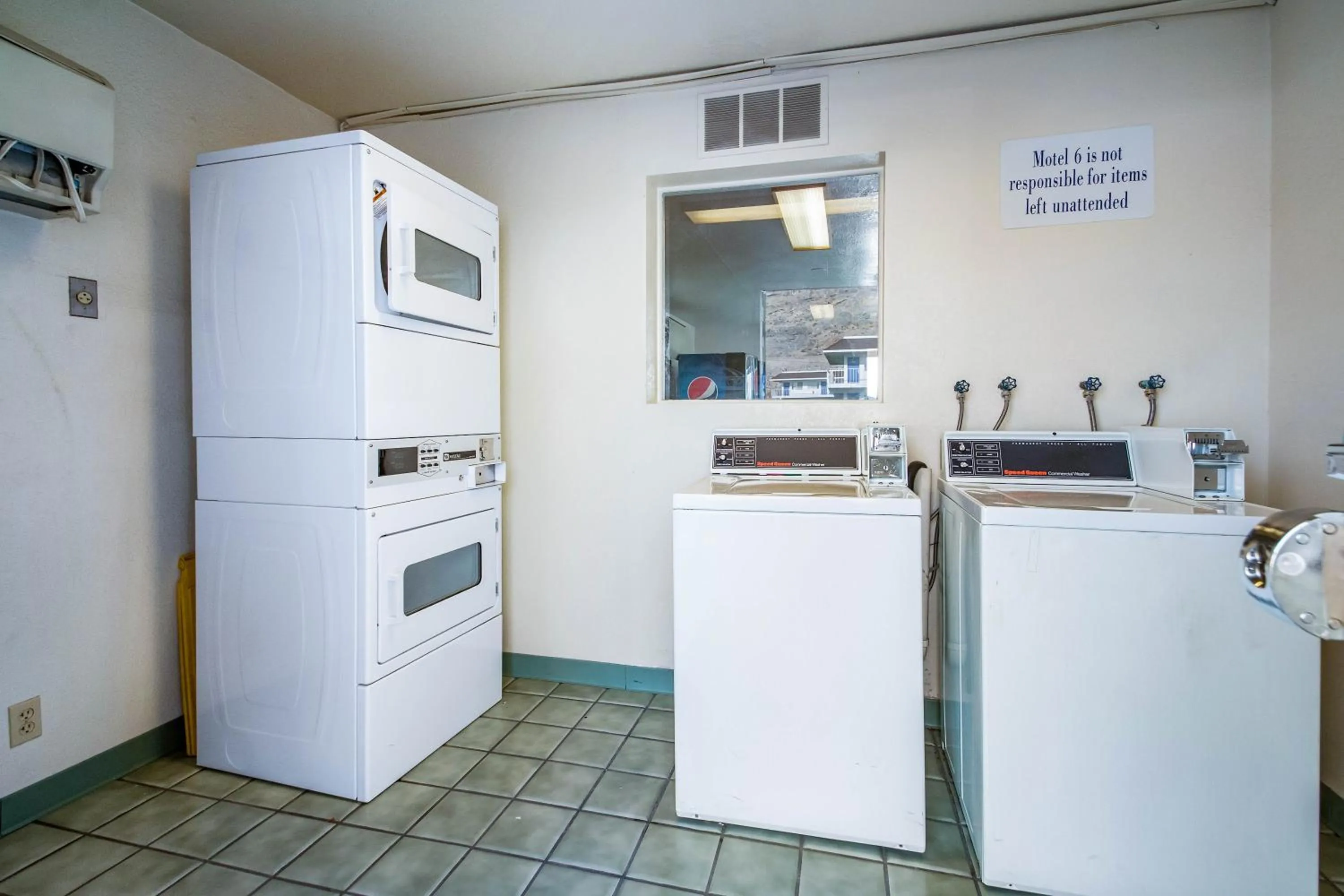 laundry in Motel 6 Wendover