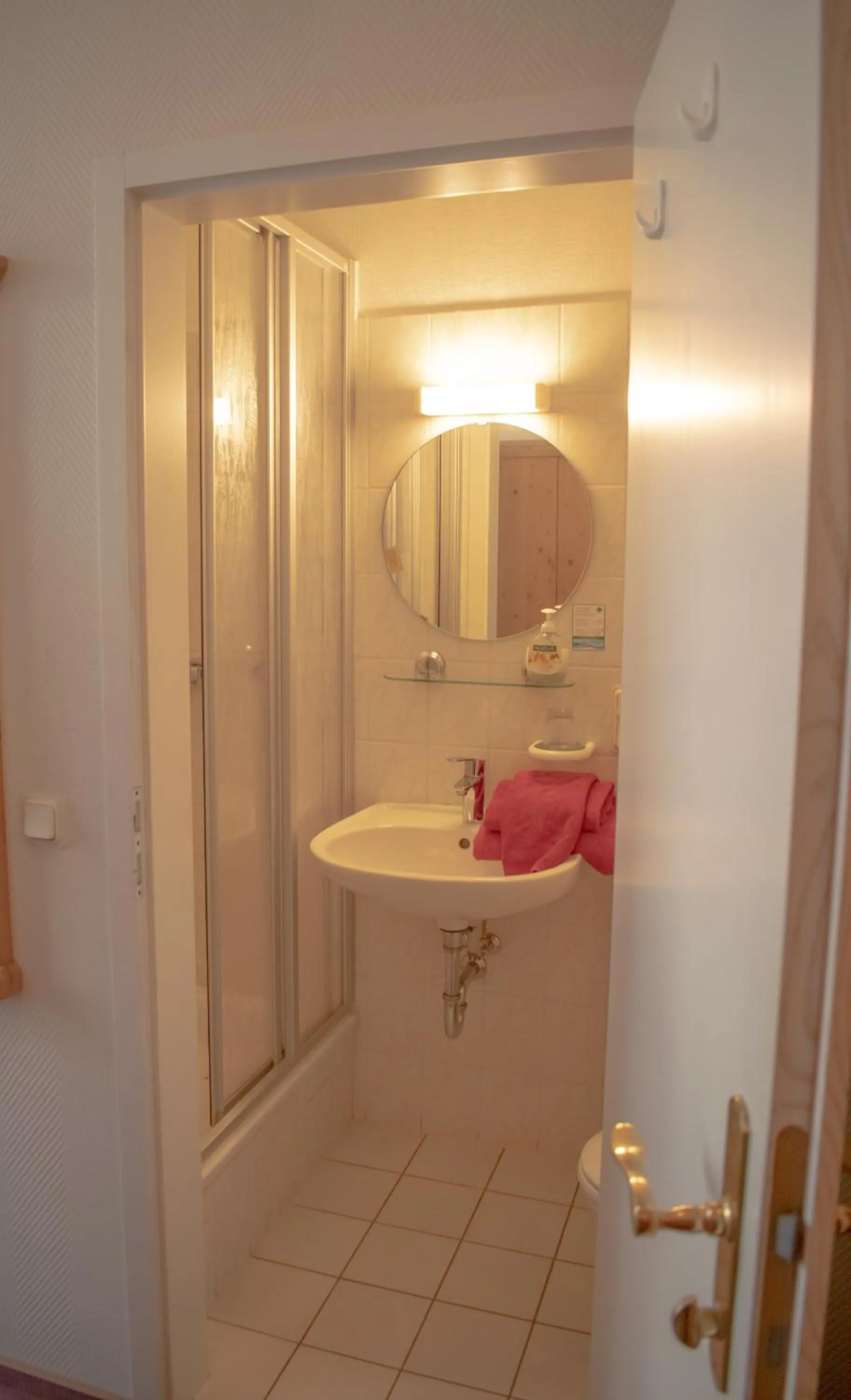 Bathroom in Pension Haus Marga
