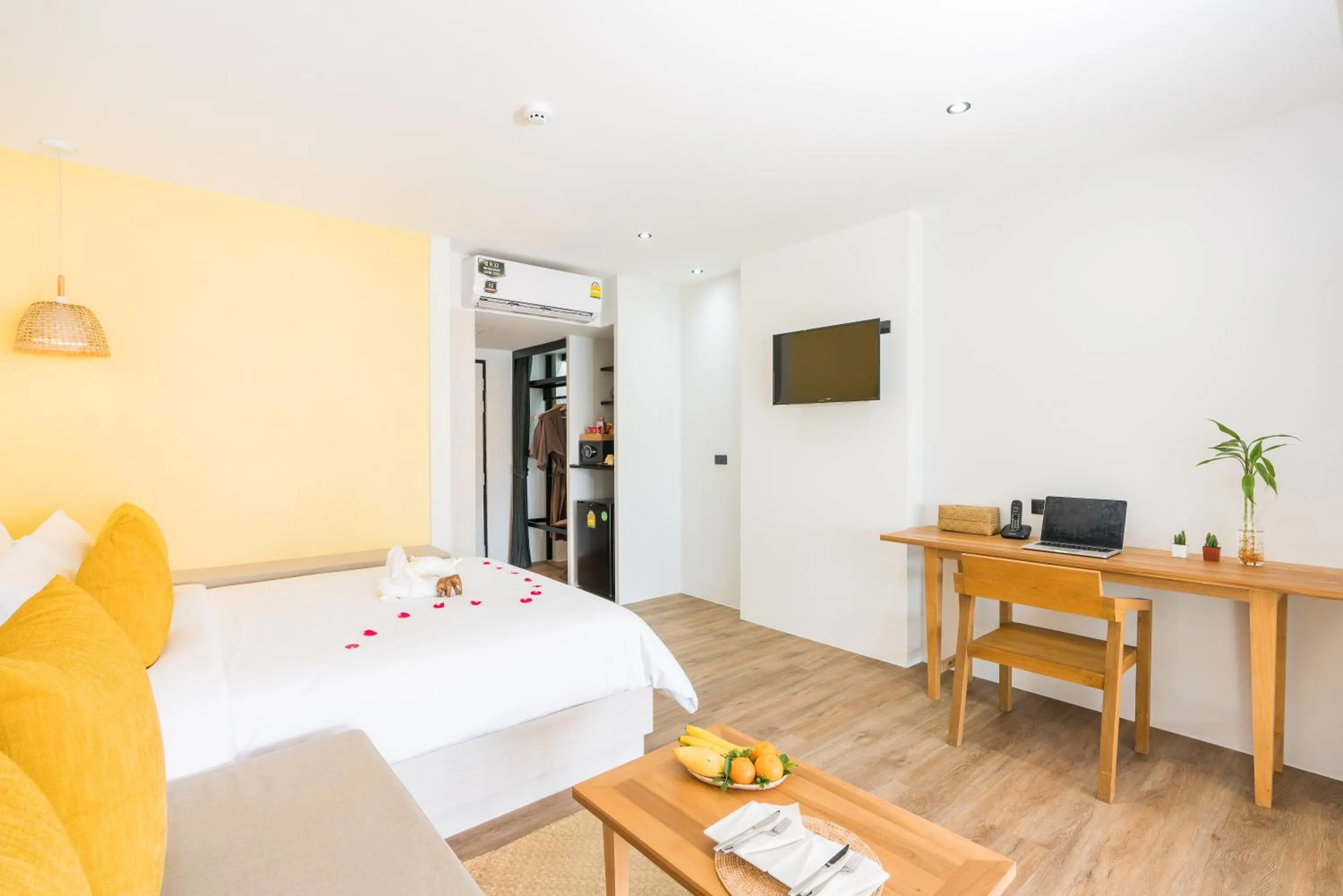 air conditioner, Bed in Princess Paradise Koh Phangan