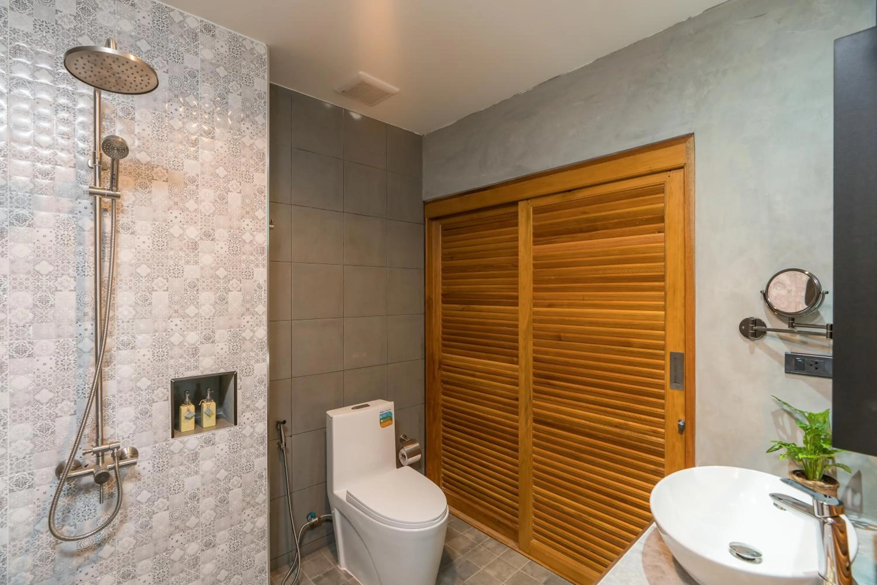 Shower in Princess Paradise Koh Phangan