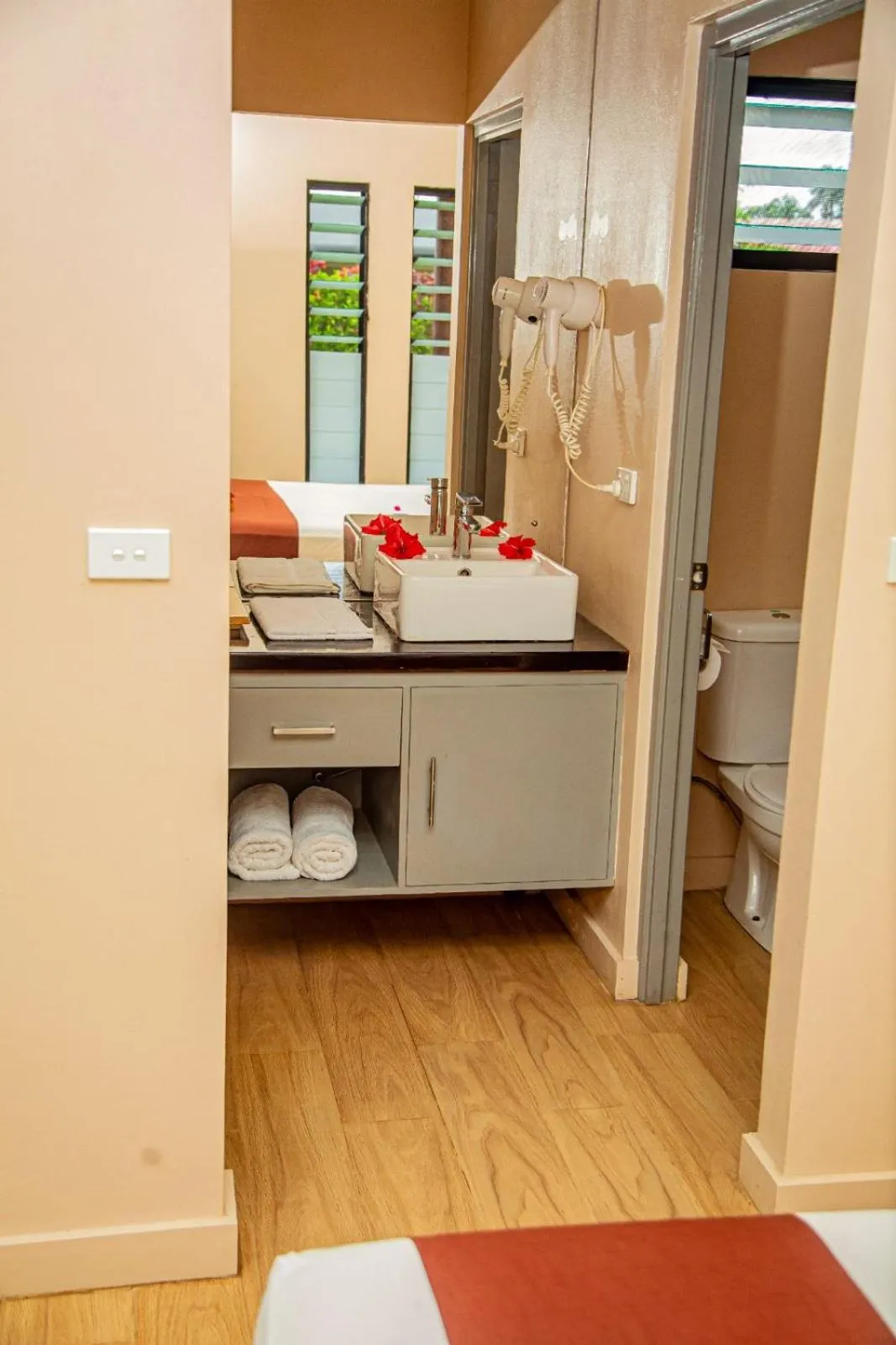 Toilet in Seatiki Resort Fiji