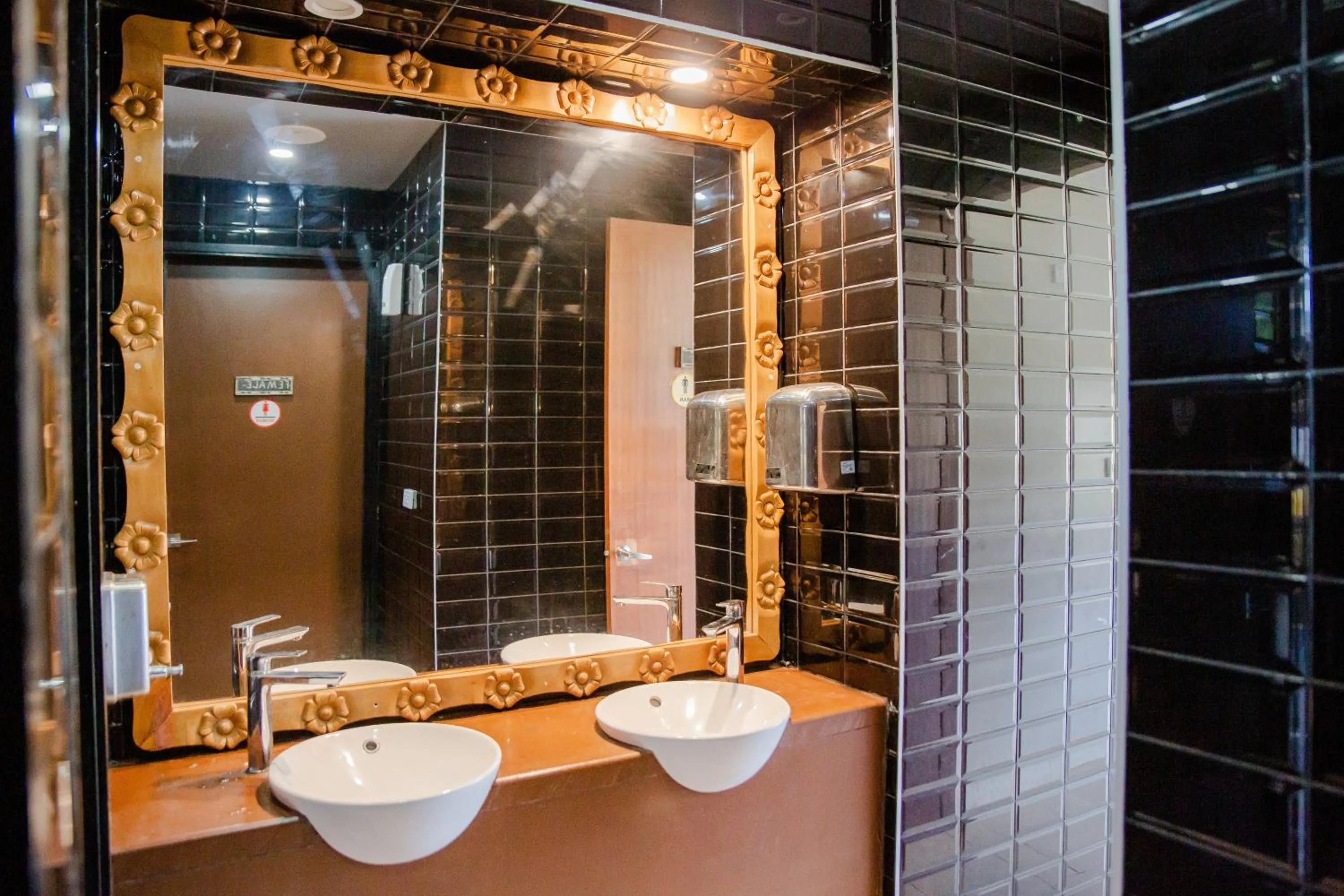 Bathroom in Seatiki Resort Fiji