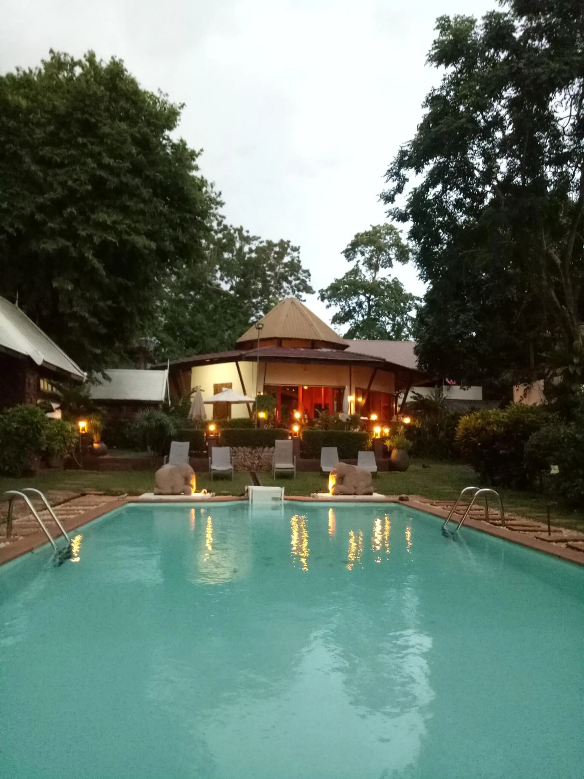 Swimming pool in Le Passe-Temps