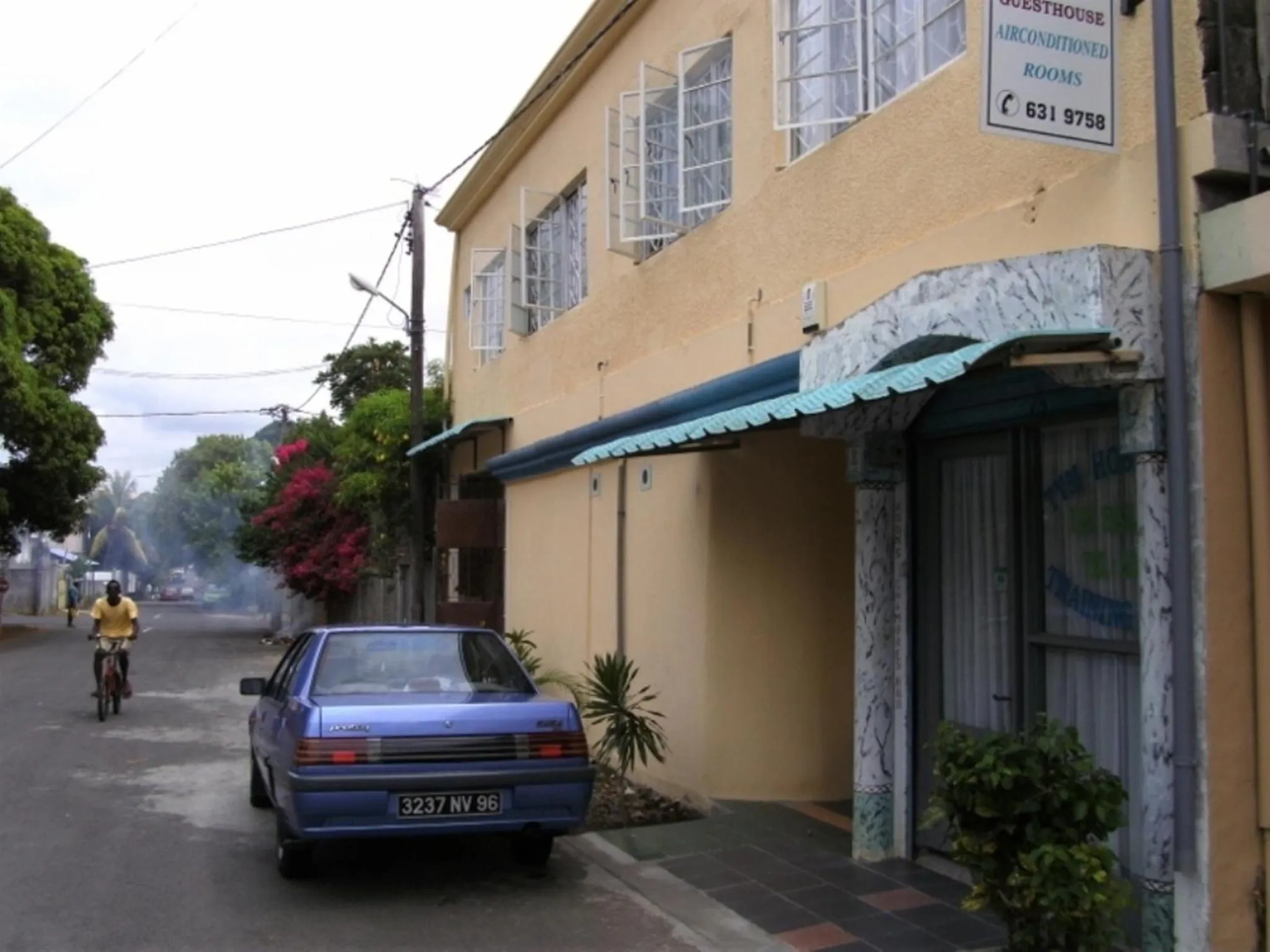 Facade/entrance in Auberge Le Saladier