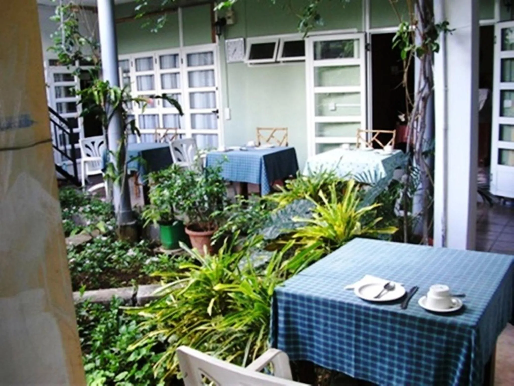 Restaurant/places to eat in Auberge Le Saladier