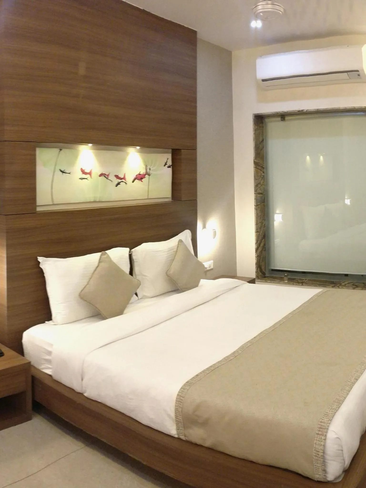 Bedroom, Bed in Club Mahindra Dwarka