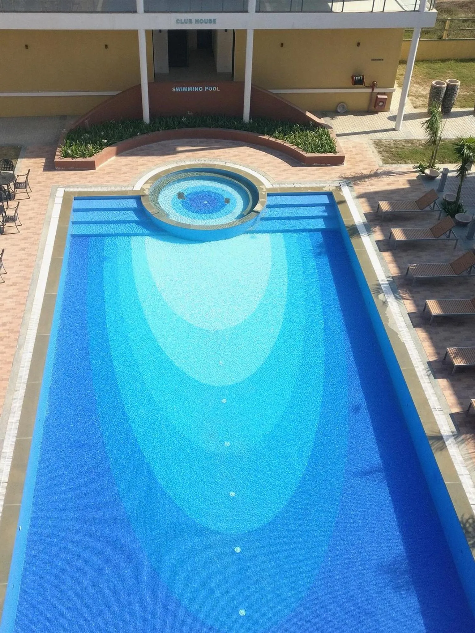 Swimming pool in Club Mahindra Dwarka
