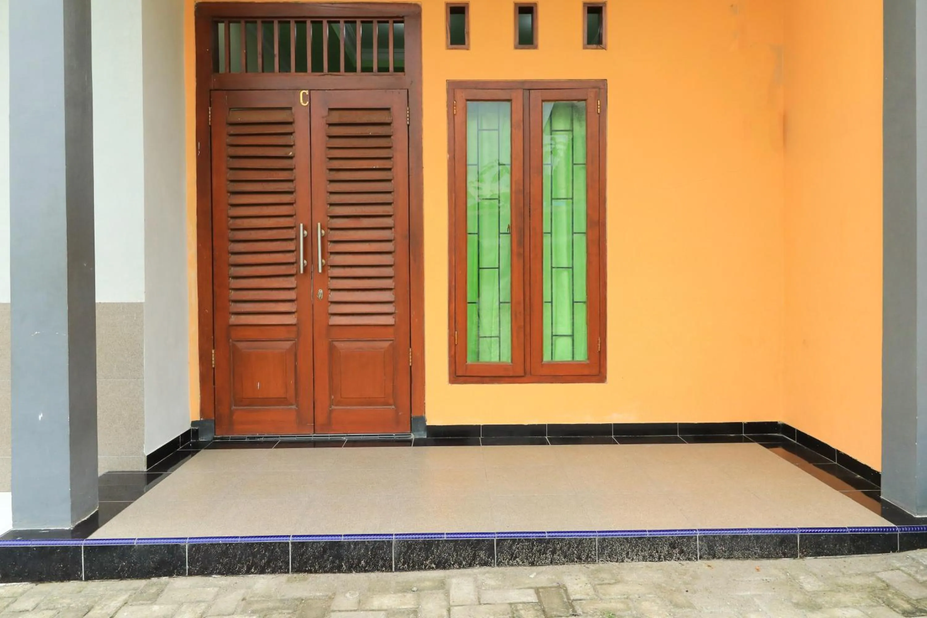 Facade/entrance in Villa Kangen Omah