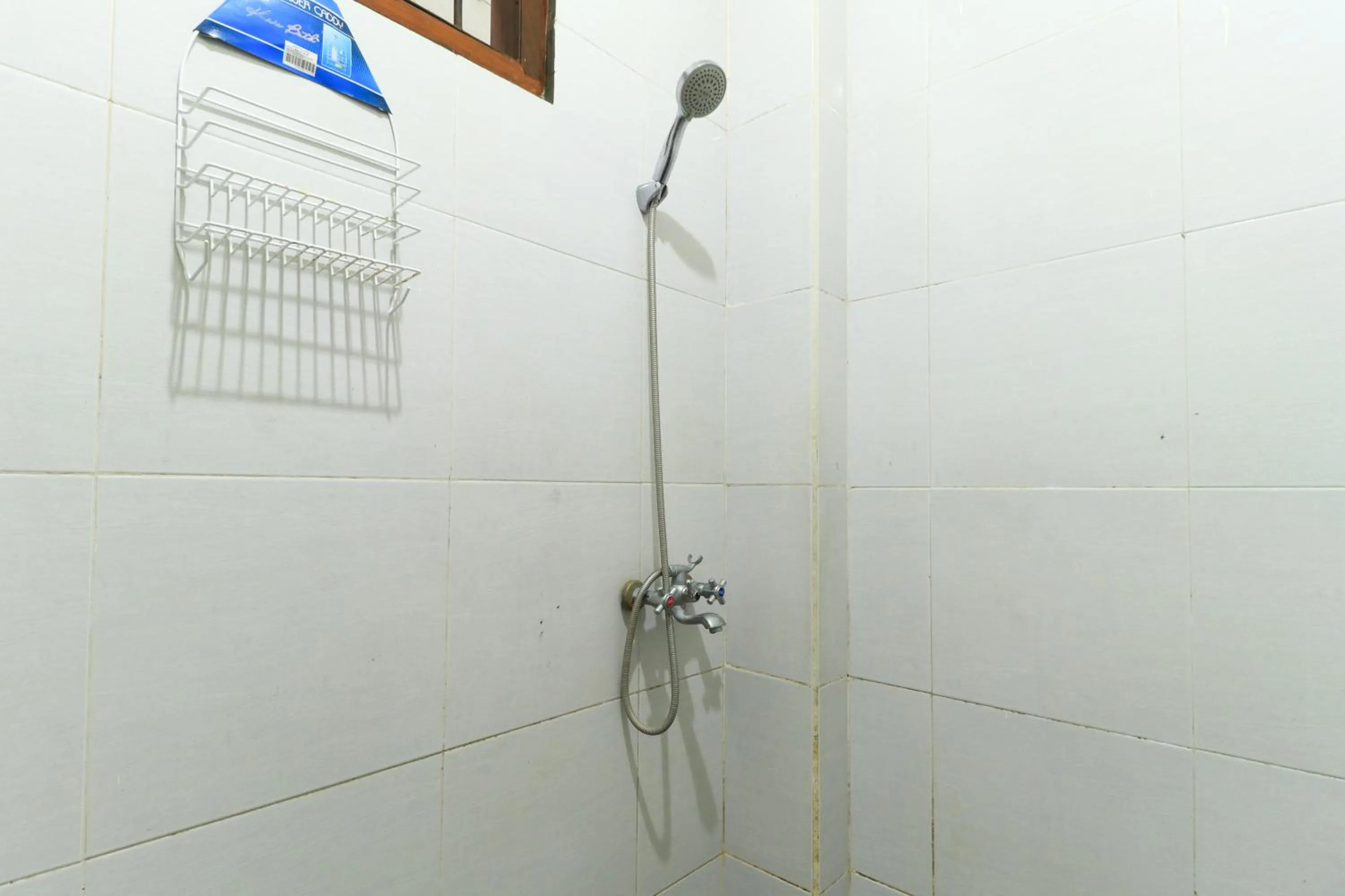 Shower in Villa Kangen Omah
