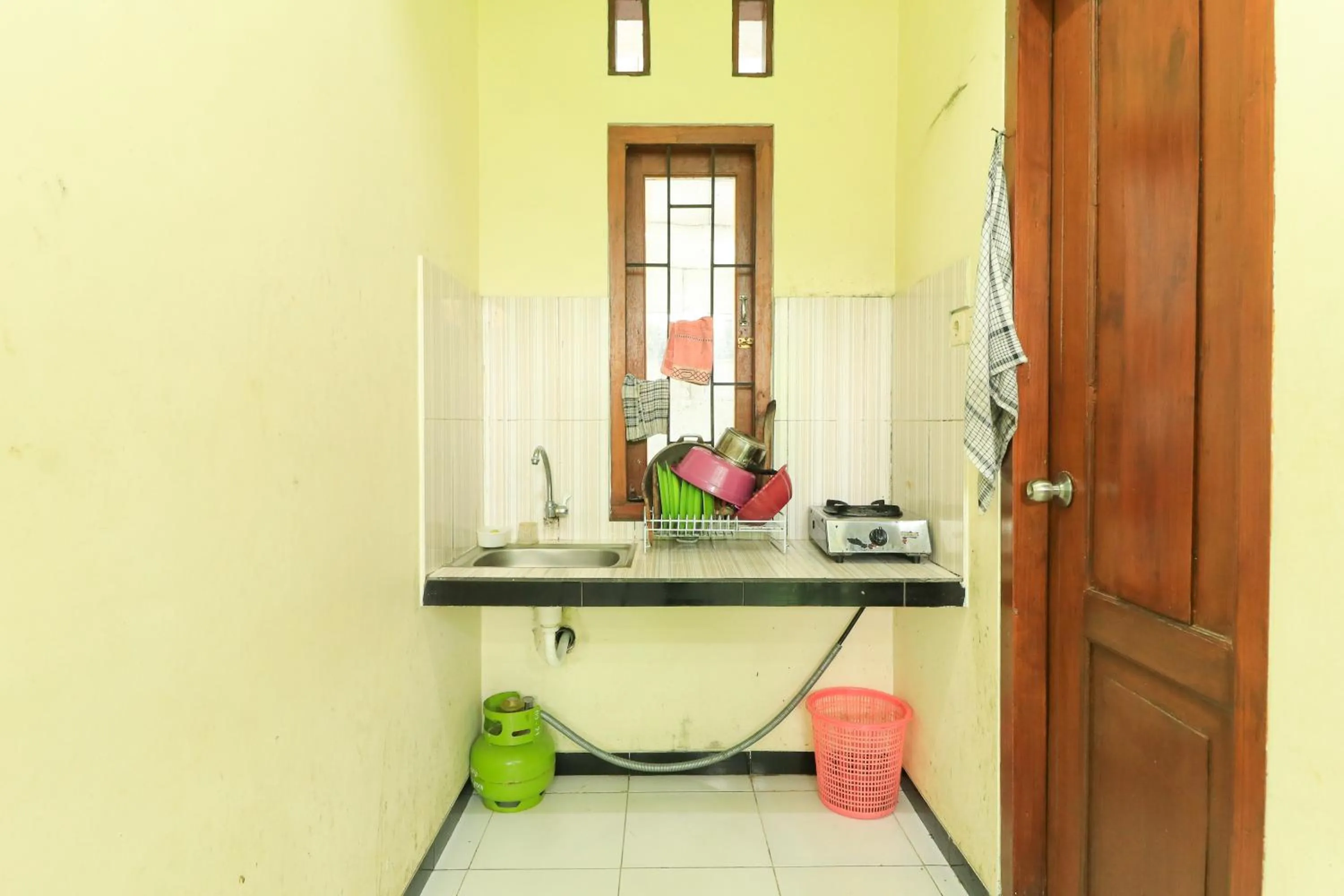 Kitchen or kitchenette in Villa Kangen Omah