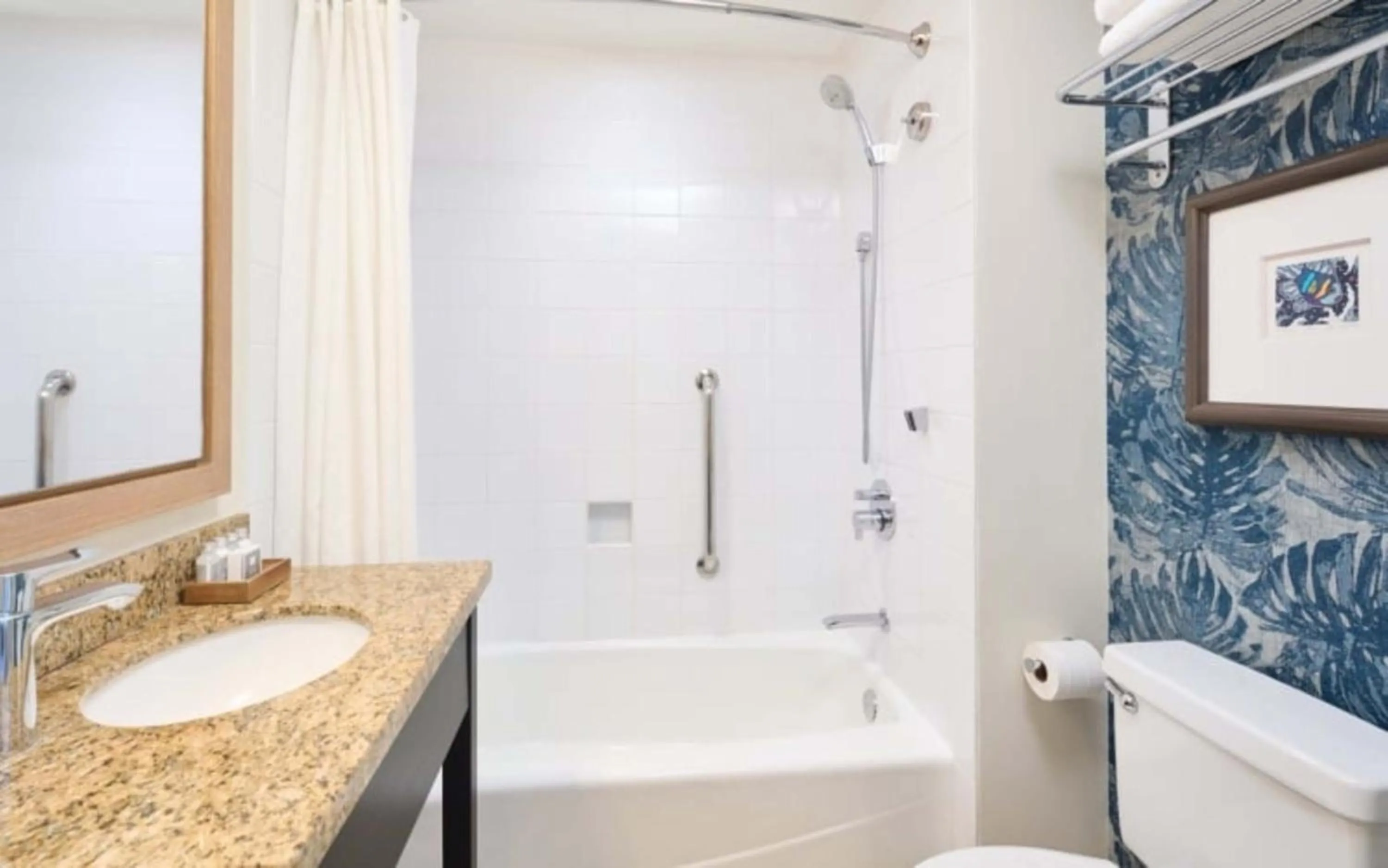 Bathroom in Kaimana Beach Hotel