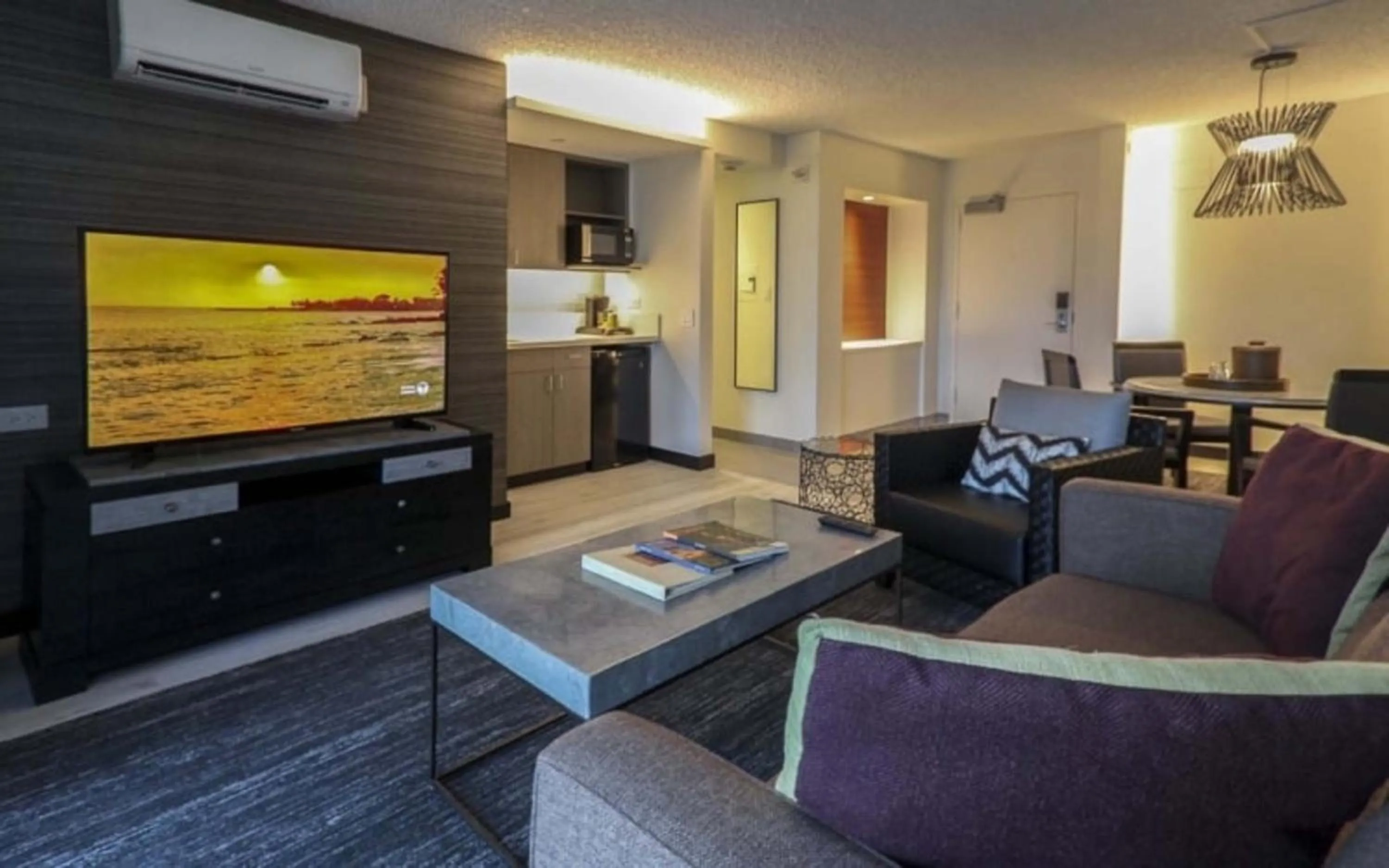 Bedroom in Kaimana Beach Hotel