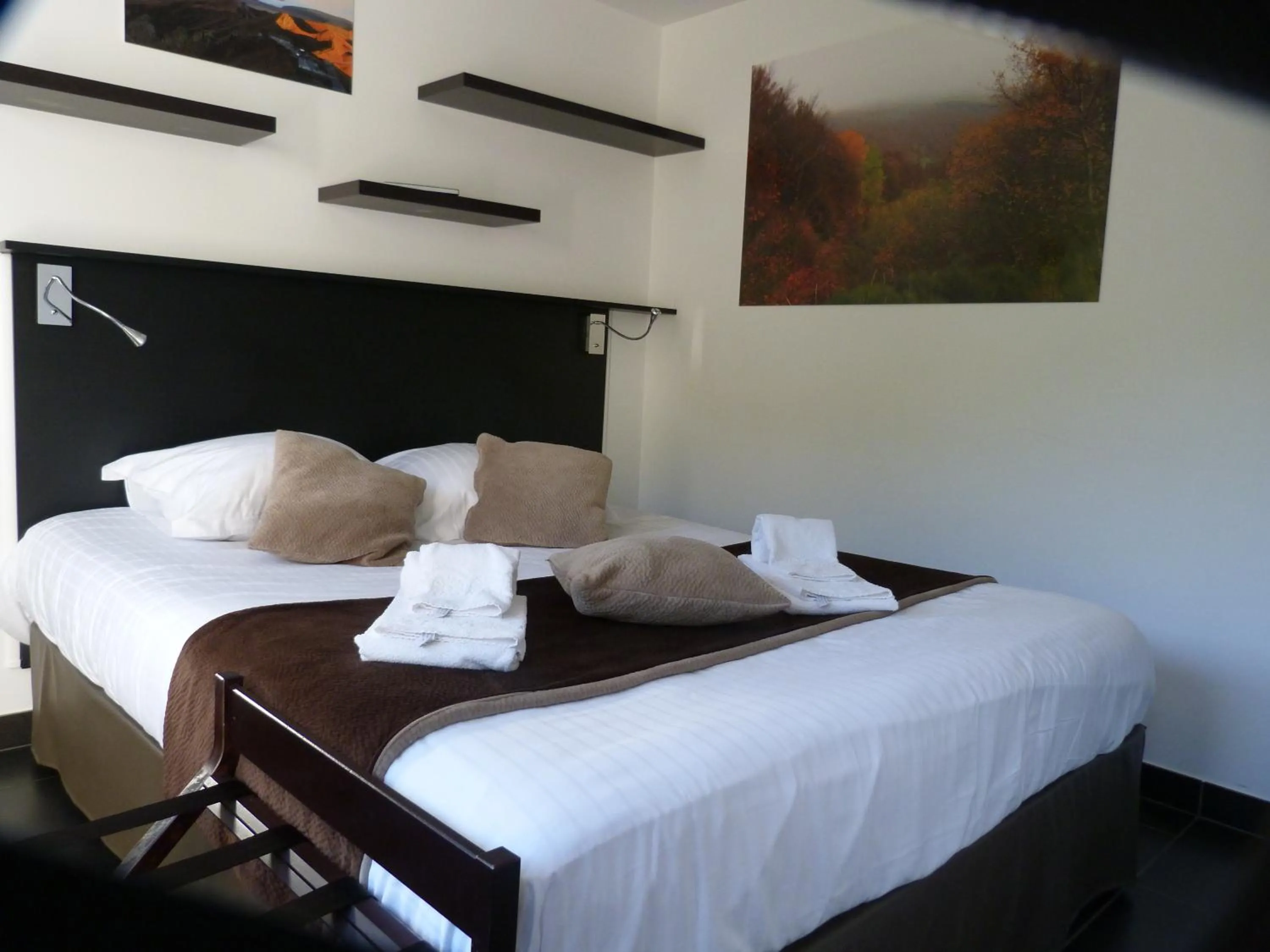 Bed in Aux 500 Diables Eco Lodge - Hotel