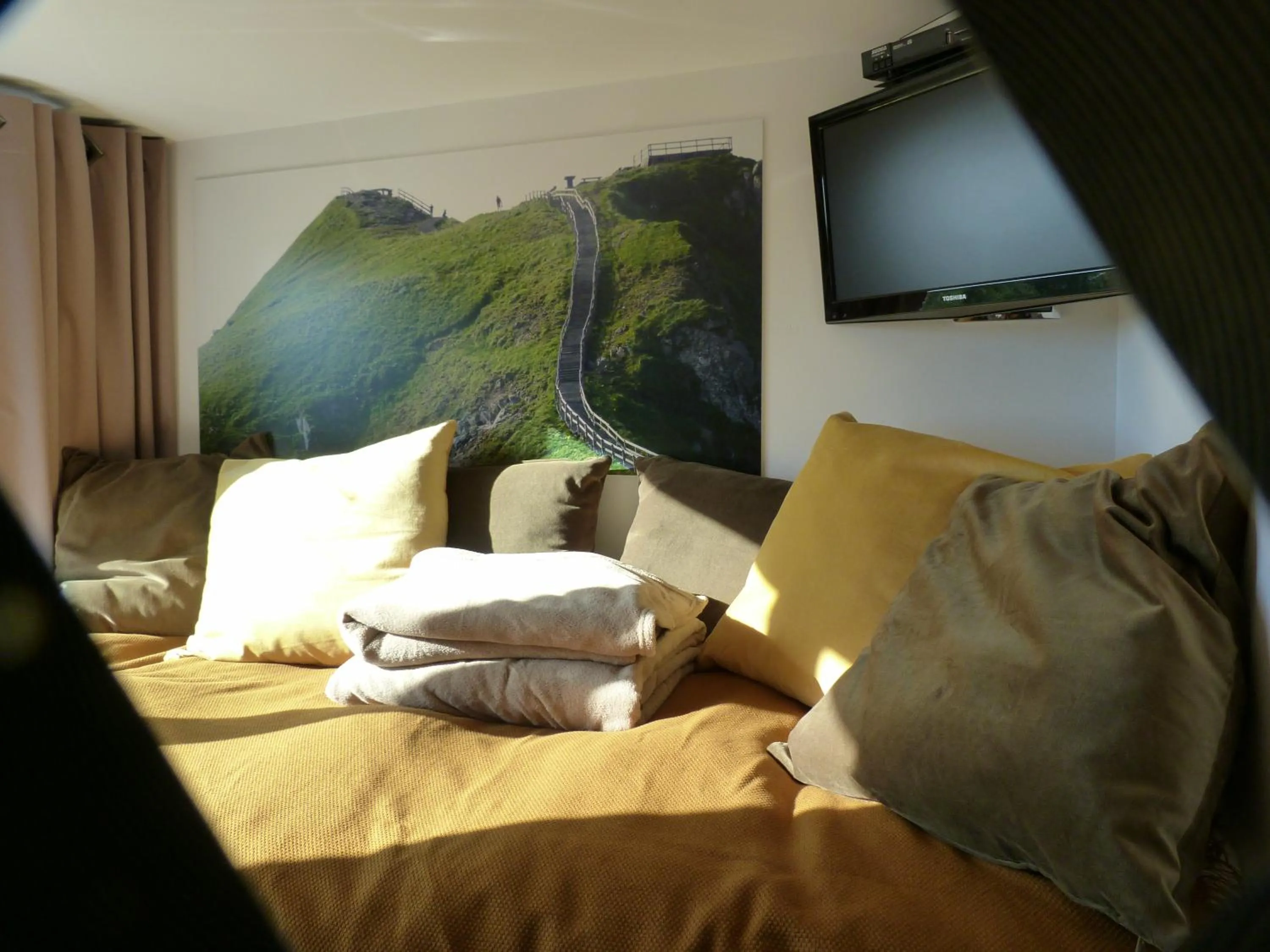 Bed in Aux 500 Diables Eco Lodge - Hotel