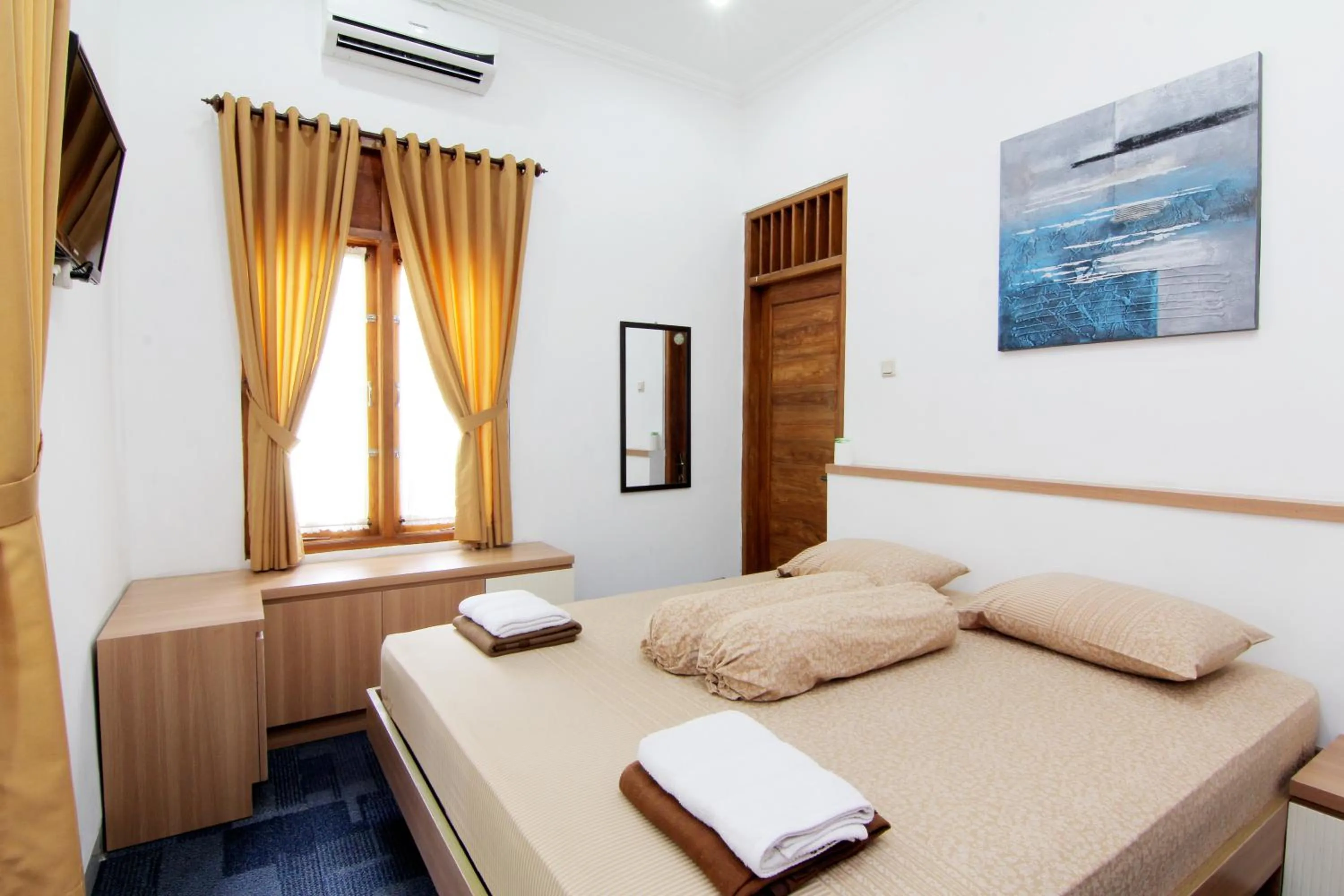 Bedroom, Bed in Embe Joglo Homestay