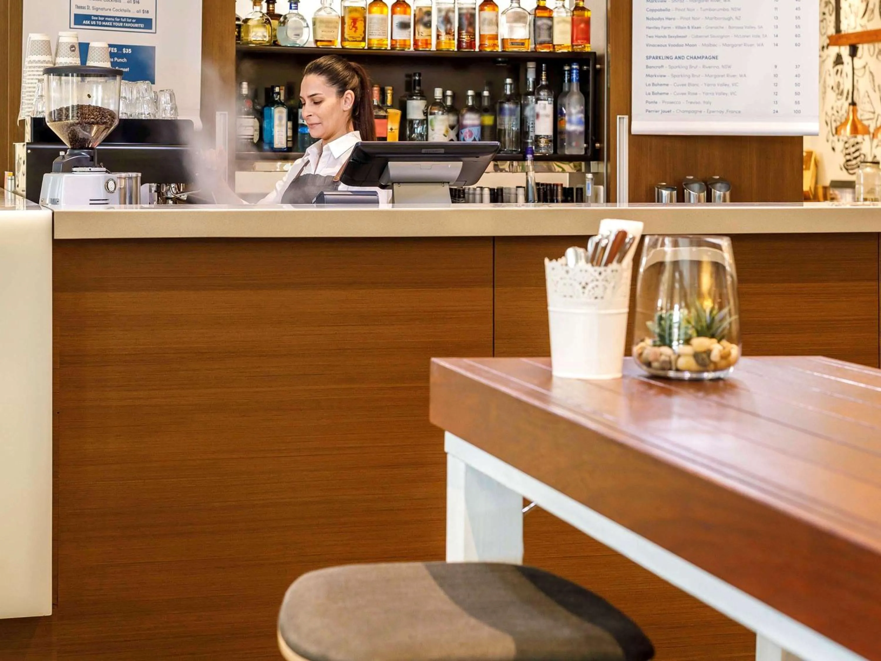 Lounge or bar in Sydney Central Hotel managed by The Ascott Limited