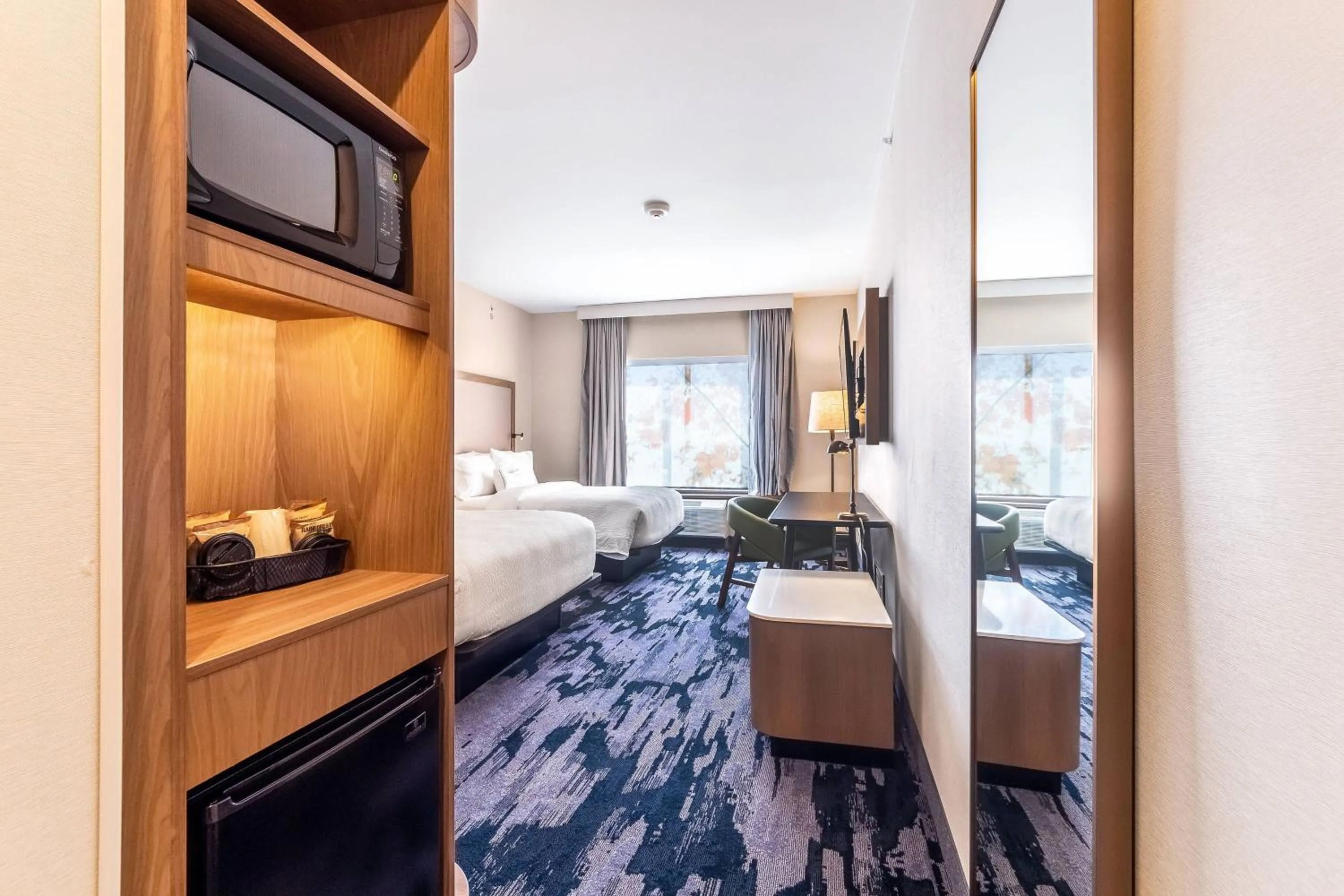 Photo of the whole room, Bed in Fairfield Inn & Suites Dallas Arlington South