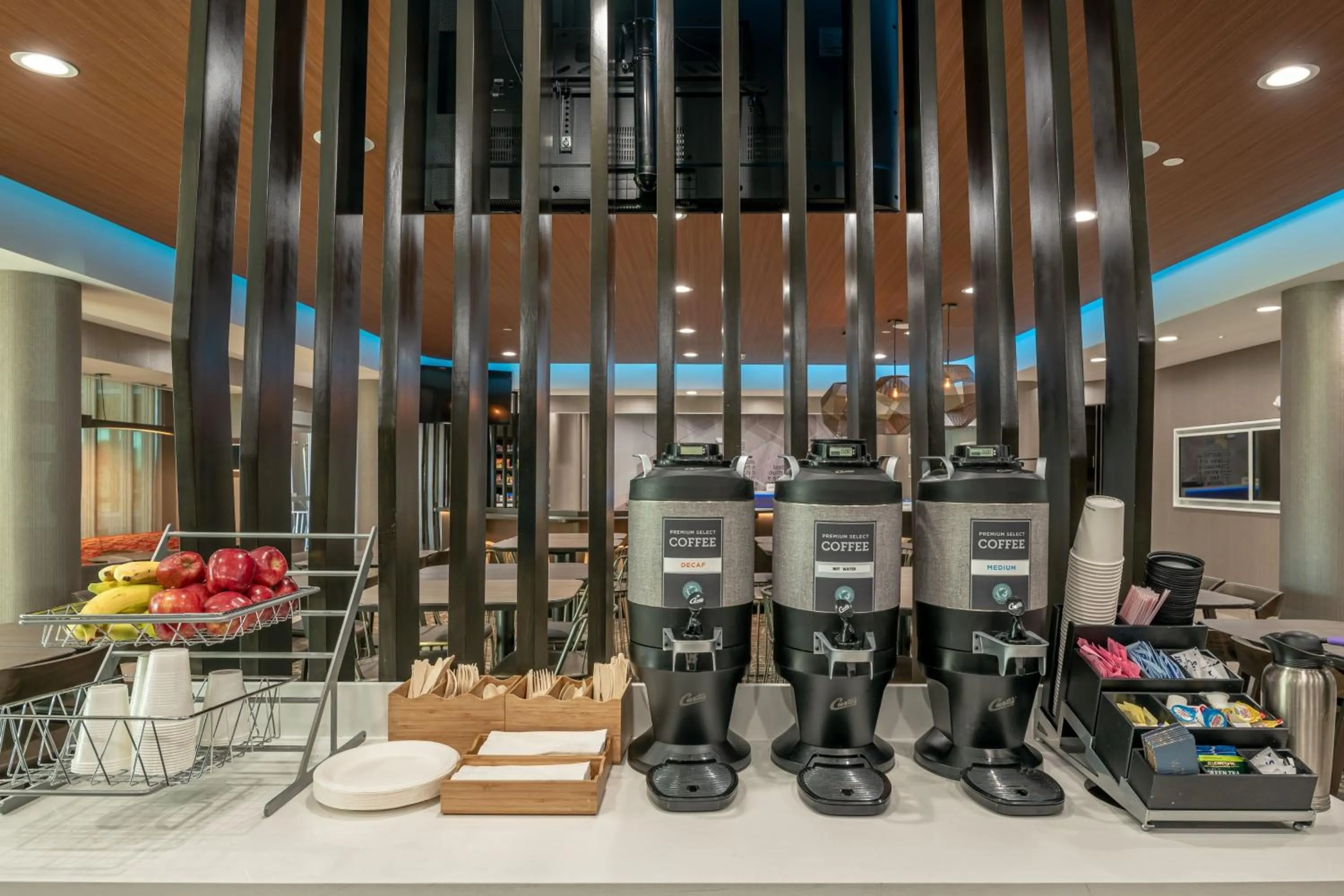 Restaurant/places to eat in SpringHill Suites Dallas Central Expressway