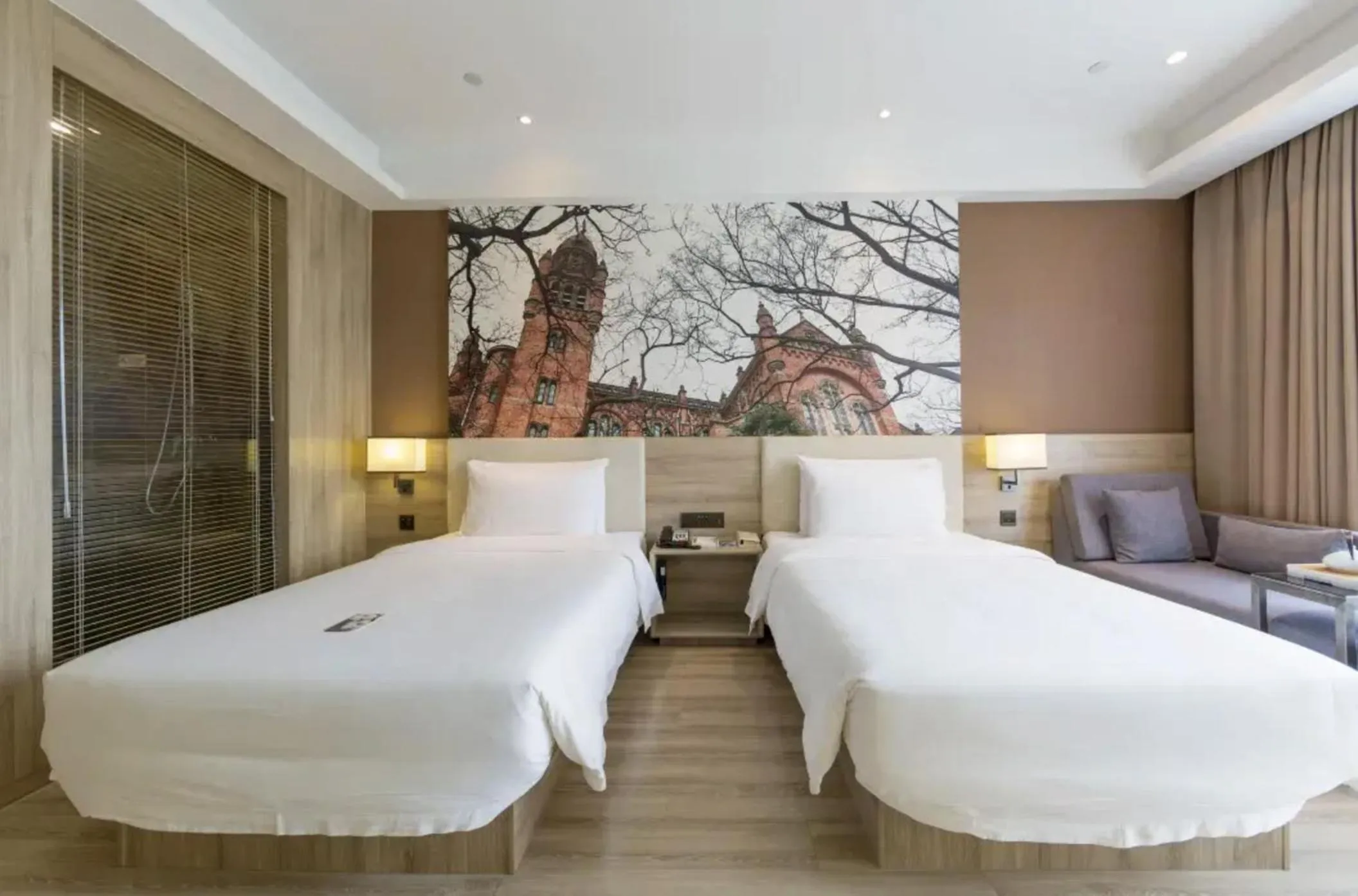 Bed in Atour Hotel Shanghai Xinzhuang