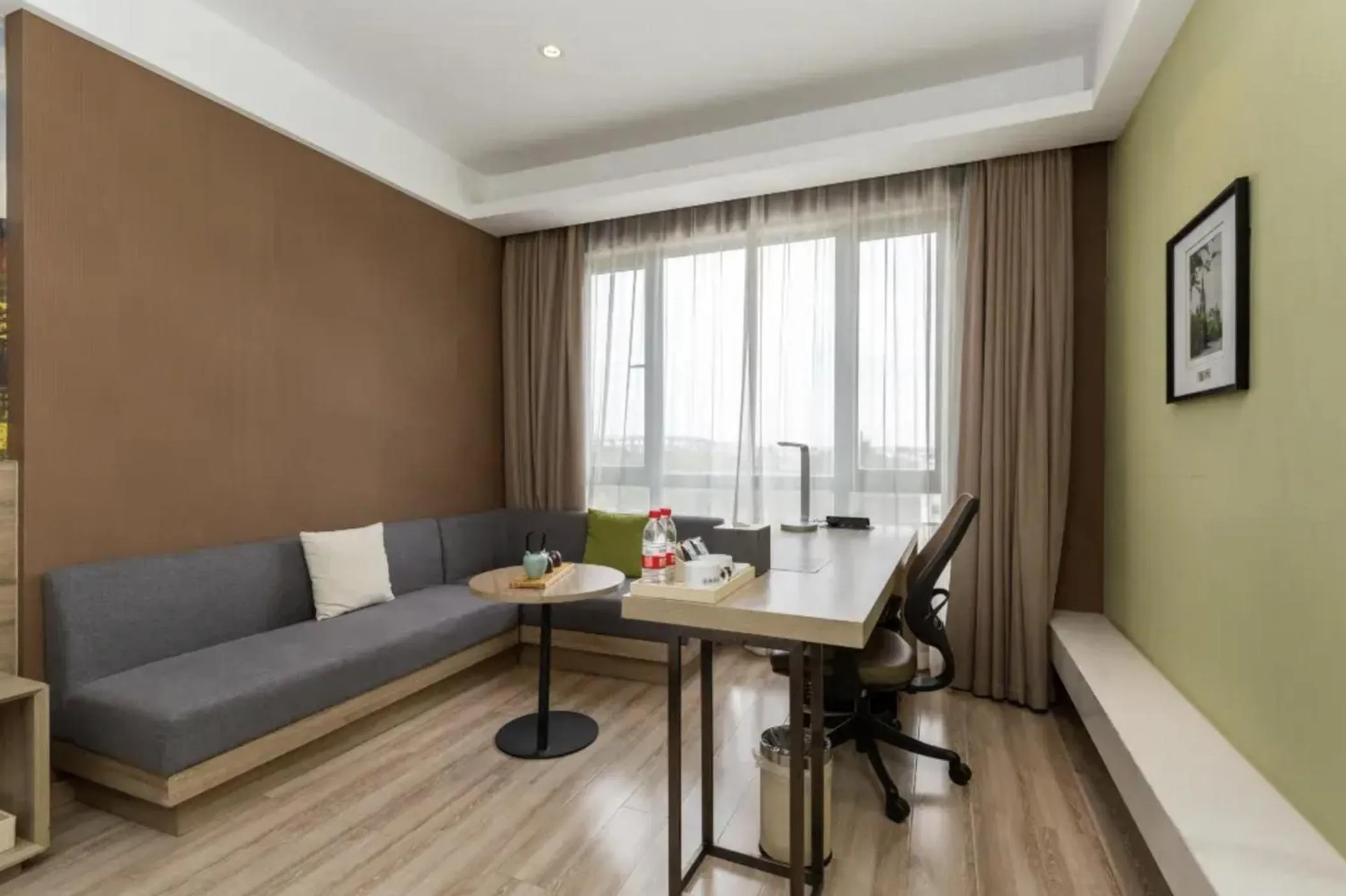 Living room in Atour Hotel Shanghai Xinzhuang