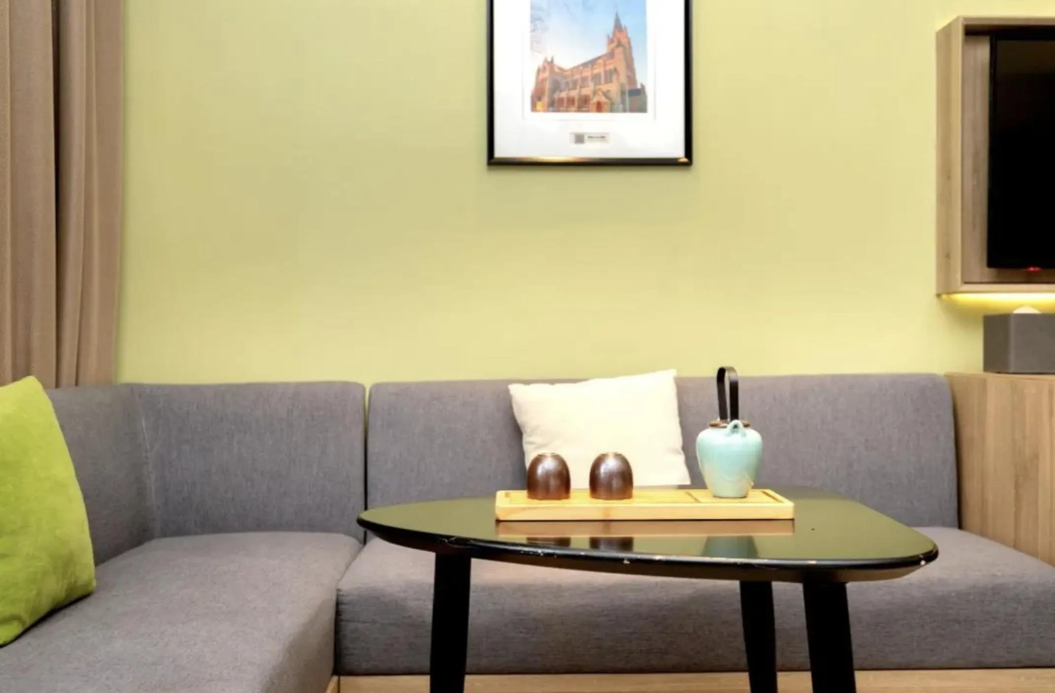 Seating area in Atour Hotel Shanghai Xinzhuang