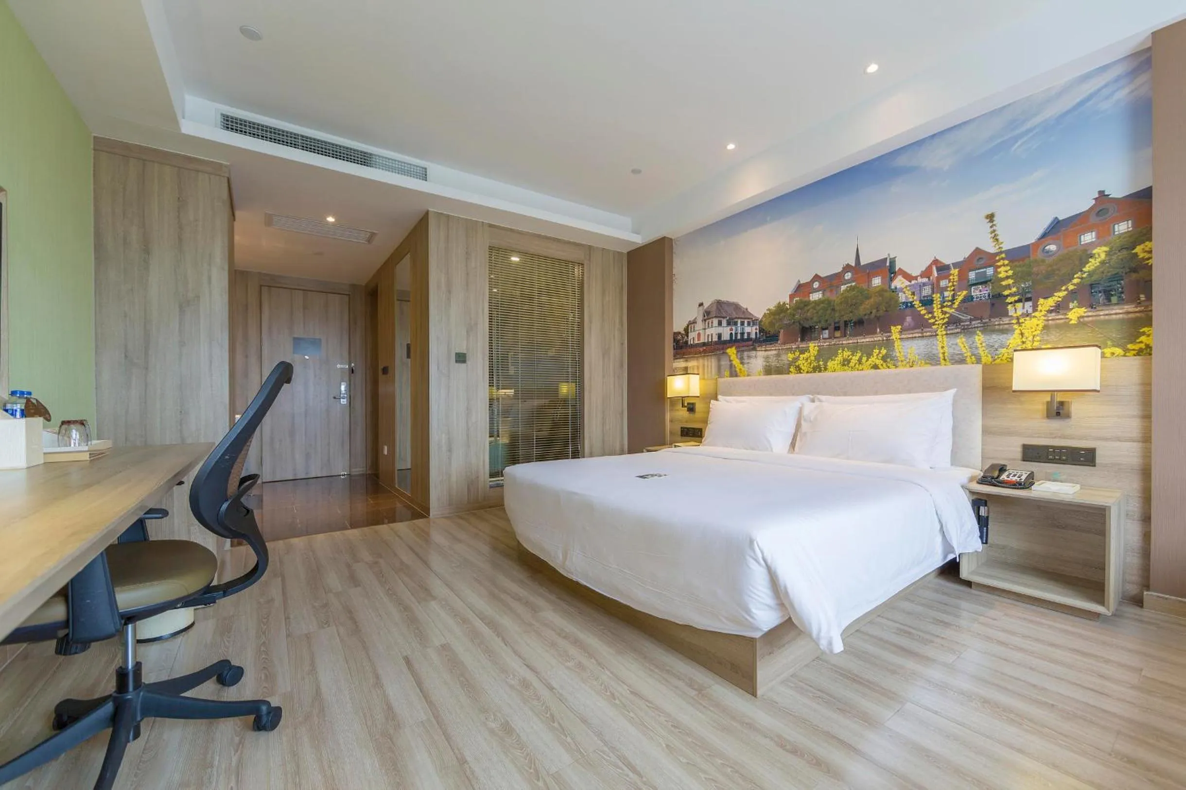 Bed in Atour Hotel Shanghai Xinzhuang