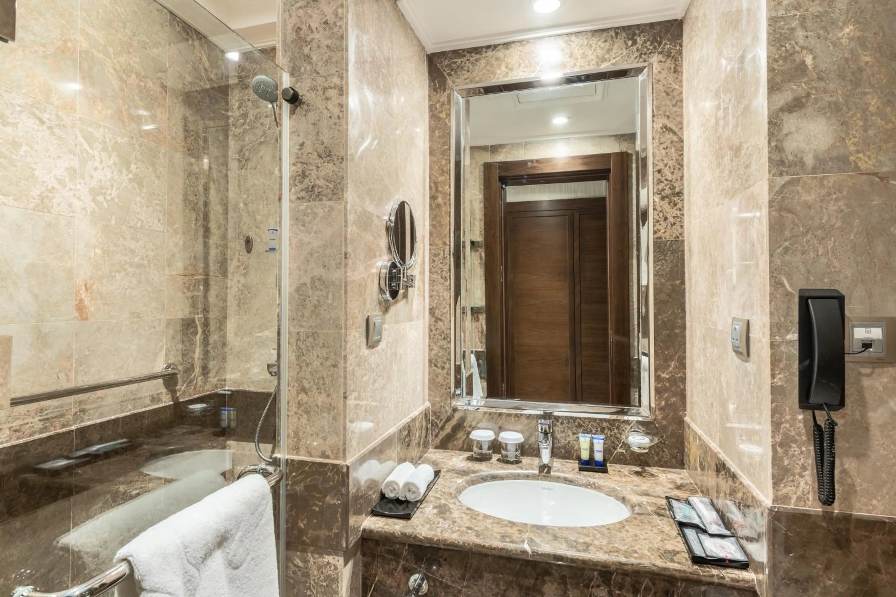 Bathroom in Millennium Makkah Al Naseem