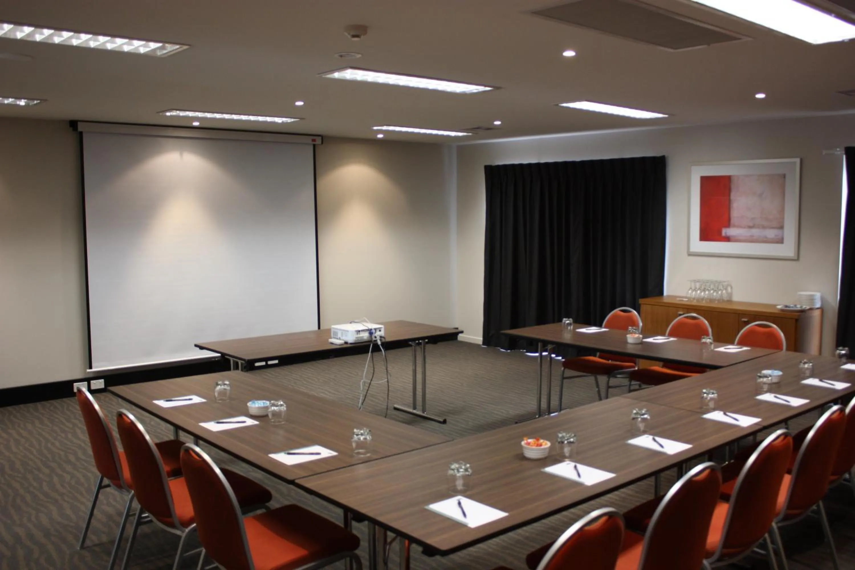 Meeting/conference room in Gladstone Downtown Central Apartment Hotel Official