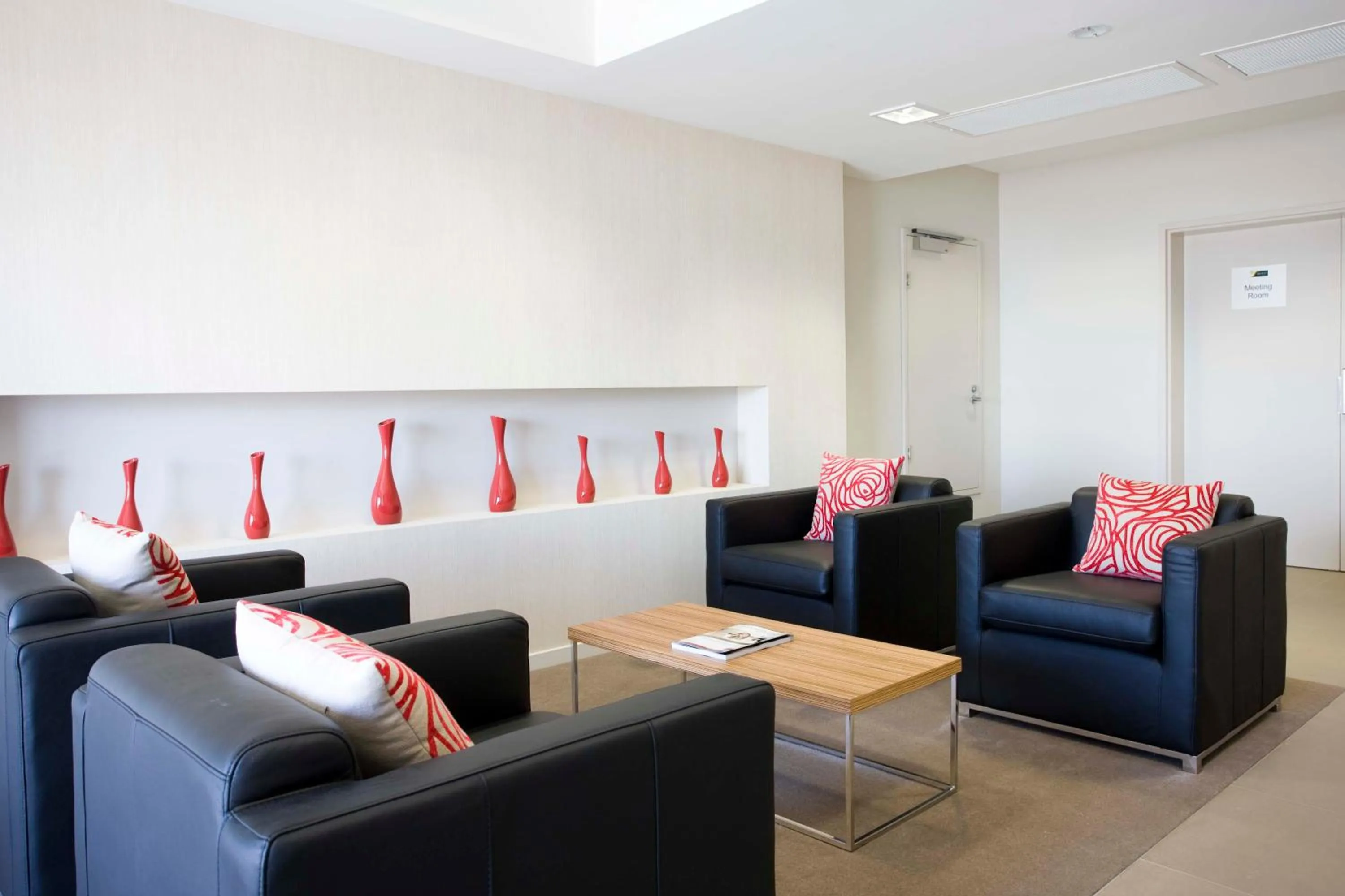 Lobby or reception in Gladstone Downtown Central Apartment Hotel Official