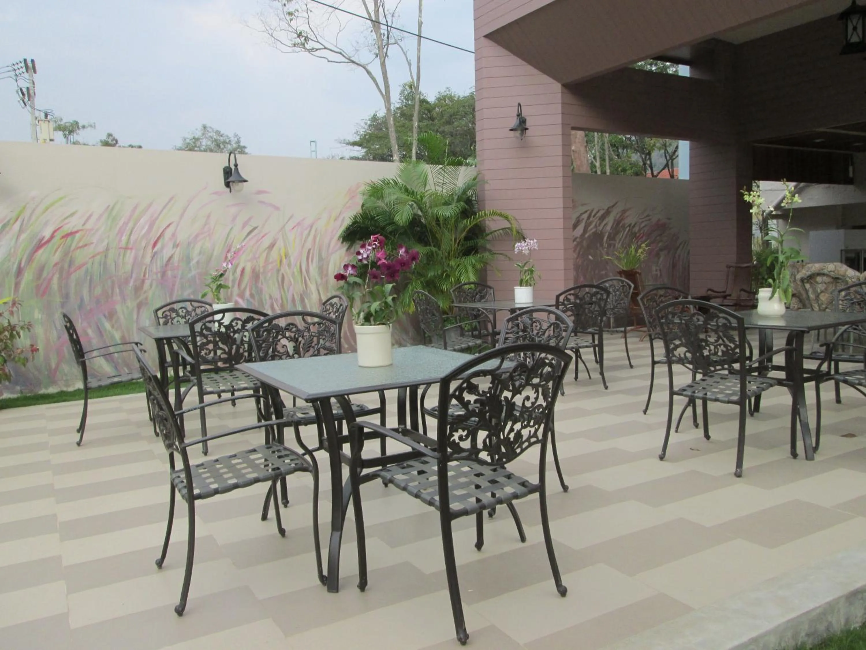 Communal lounge/ TV room in Juldis J2 Khao Yai Hotel - SHA and SHA Plus Certified