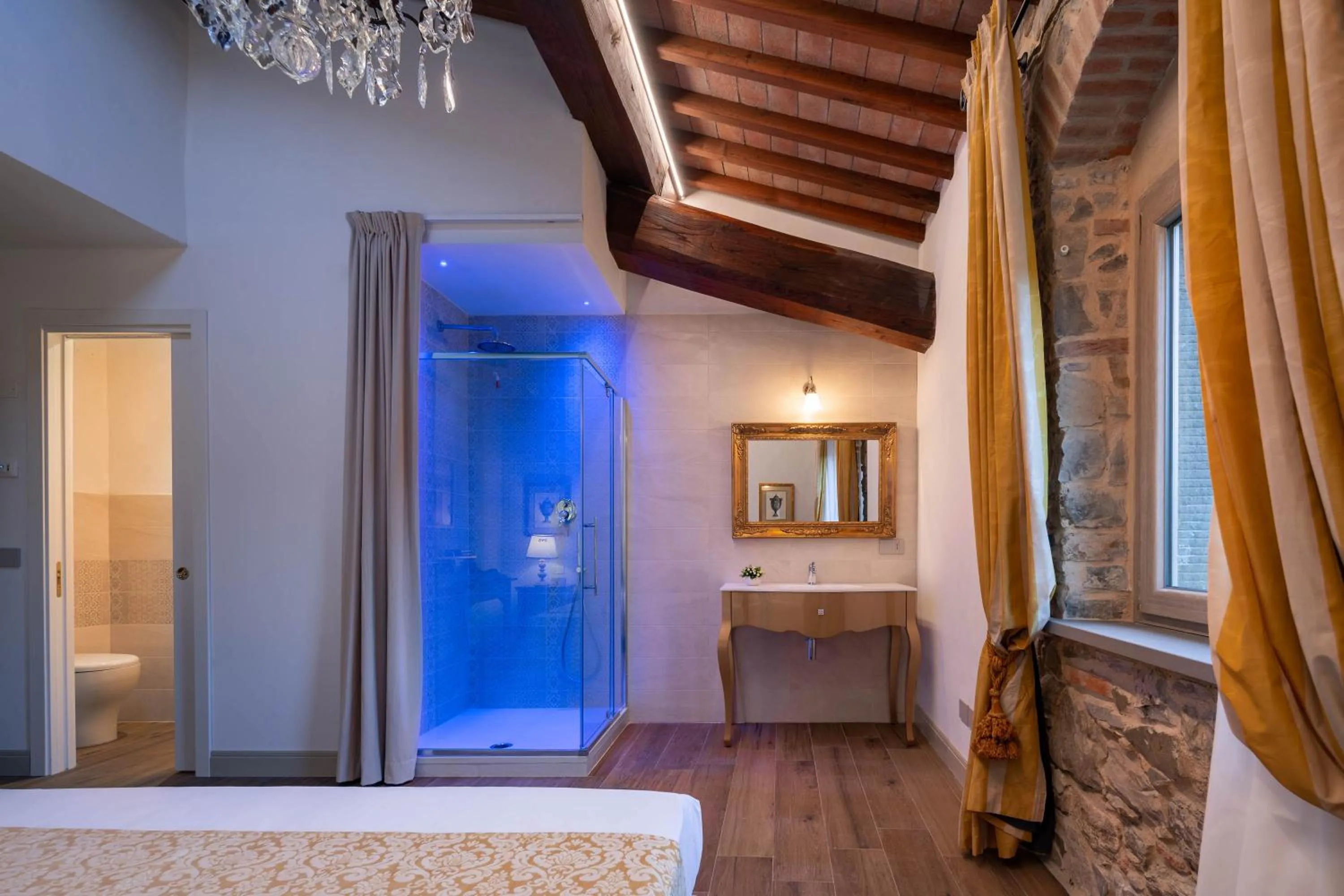 Bathroom, Bed in Agri Resort & SPA Le Colline del Paradiso