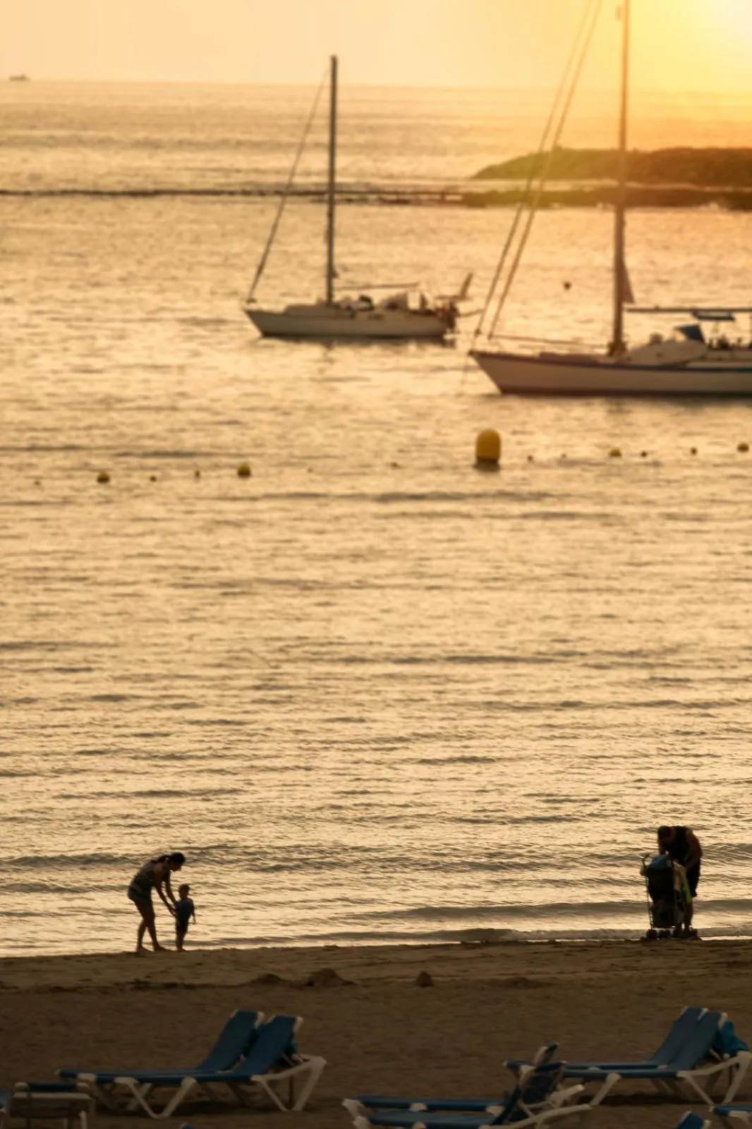 Staff in Comodoro Estudio Vista Mar Explotaciones Ravel