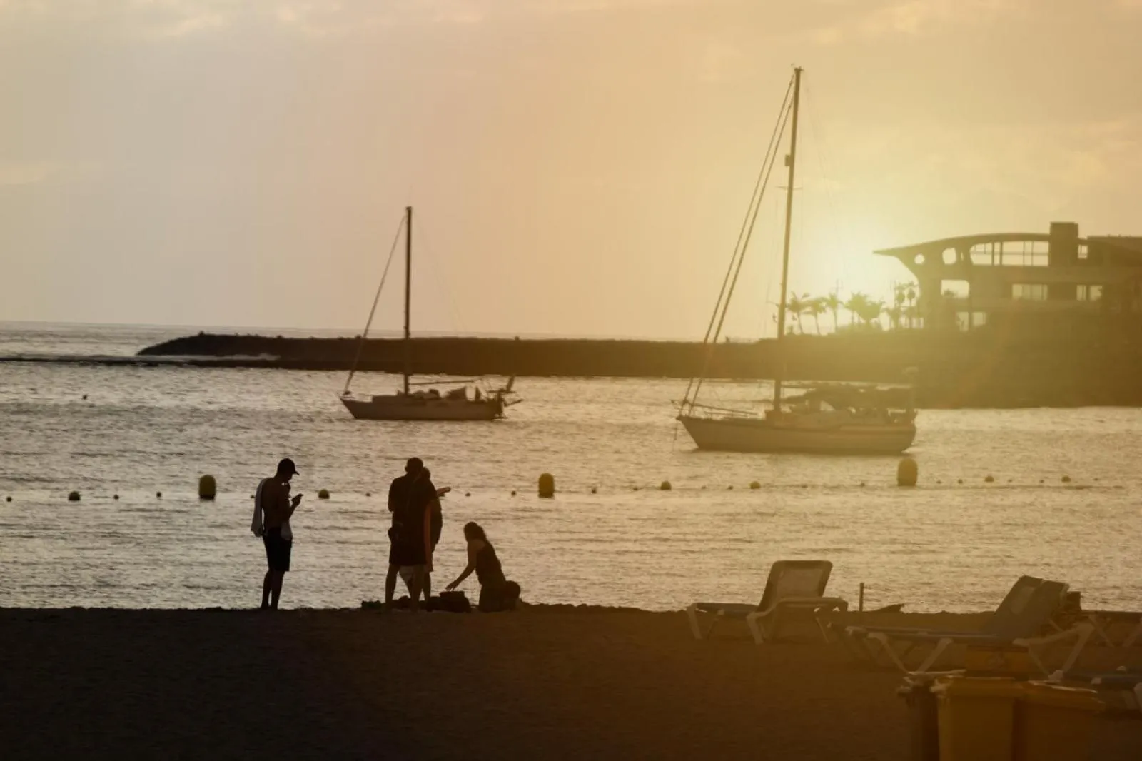 Staff in Comodoro Estudio Vista Mar Explotaciones Ravel