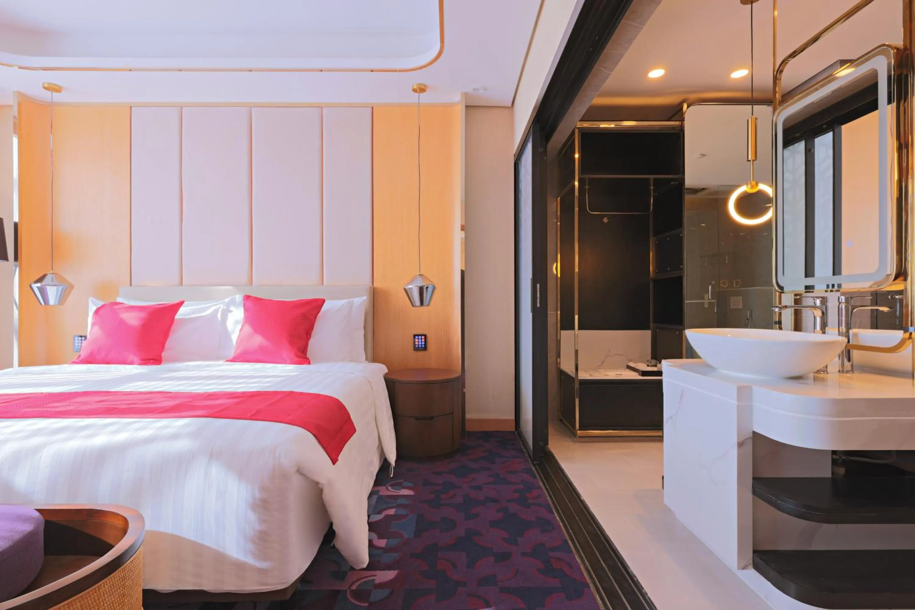 Bedroom, Bed in Best Western Plus Metro Clark