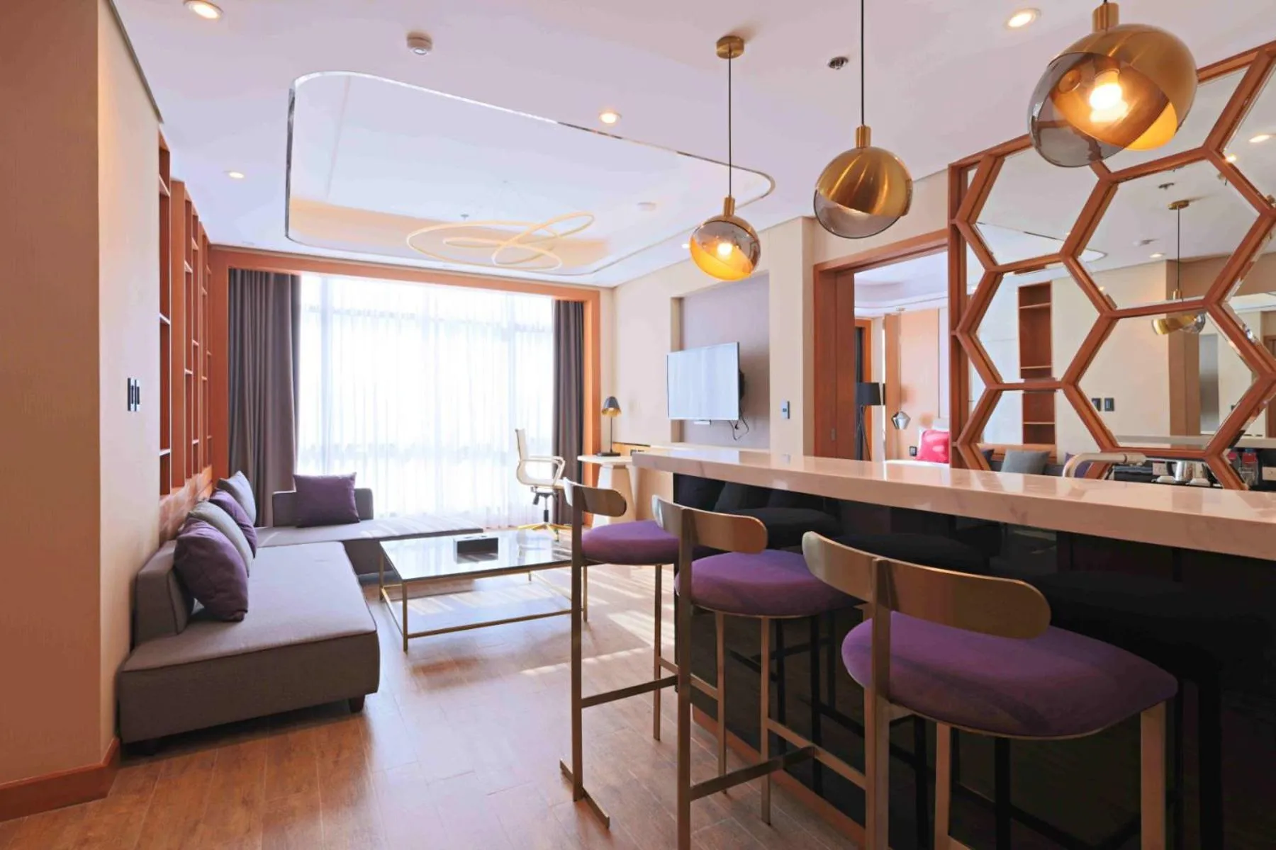 Living room in Best Western Plus Metro Clark