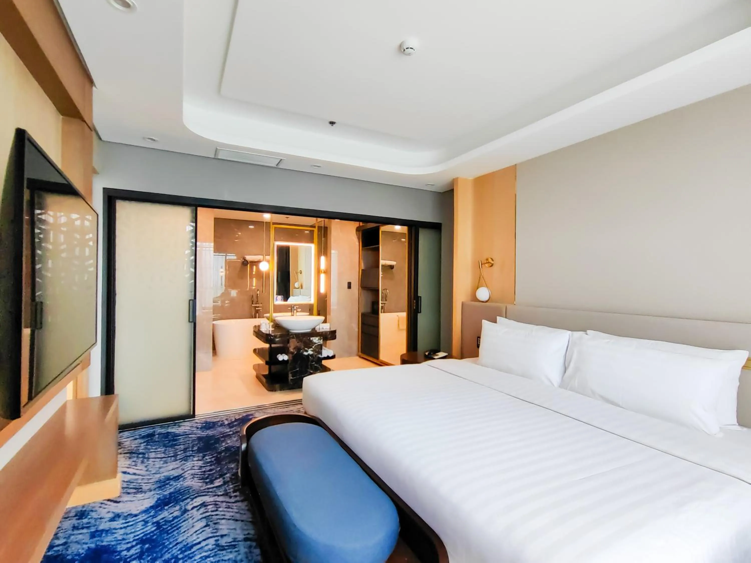 Bedroom, Bed in Best Western Plus Metro Clark