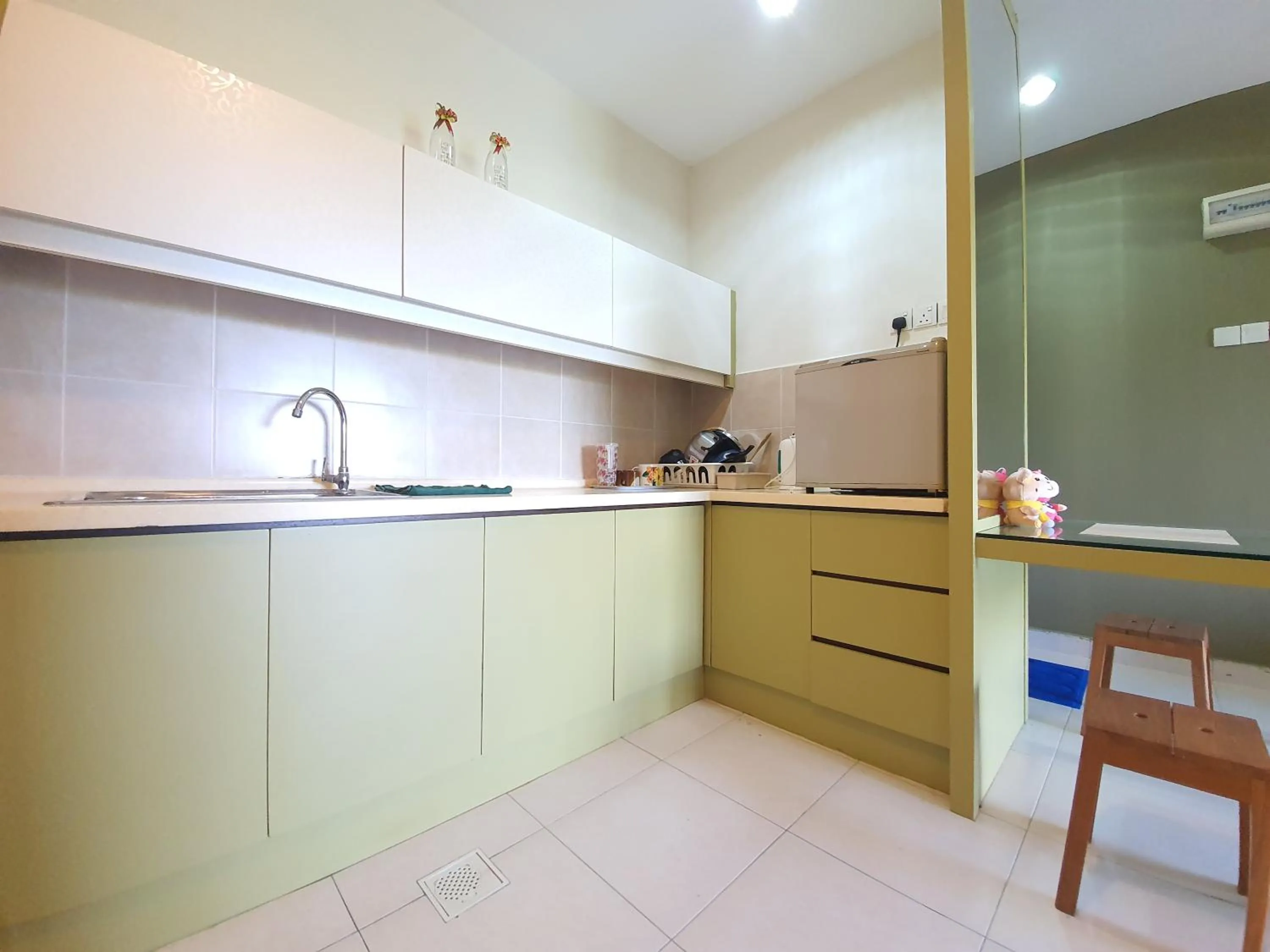 Kitchen or kitchenette in Gold Coast Morib Studio l Apartment I Penthouse