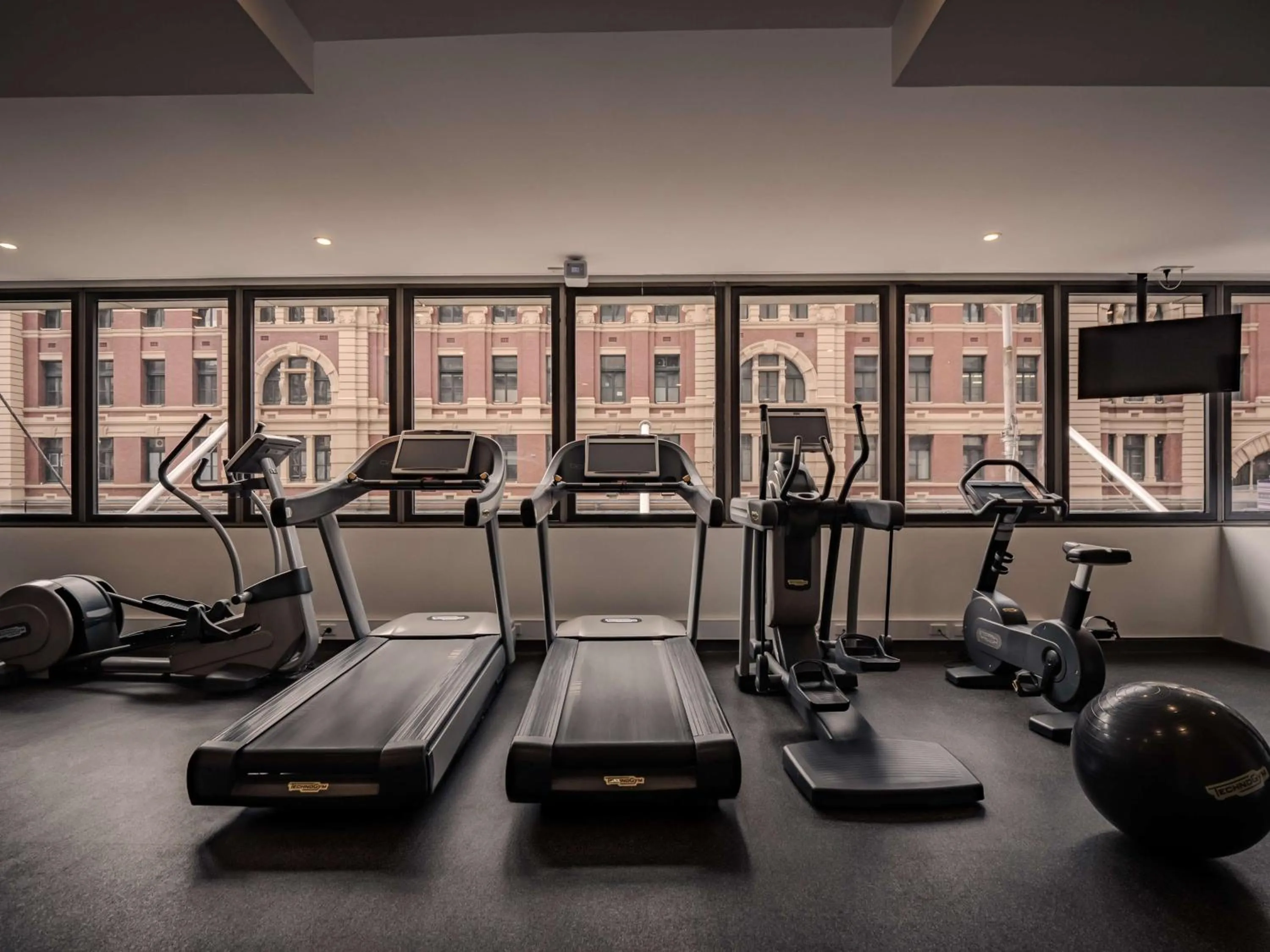 Fitness centre/facilities in DoubleTree by Hilton Melbourne