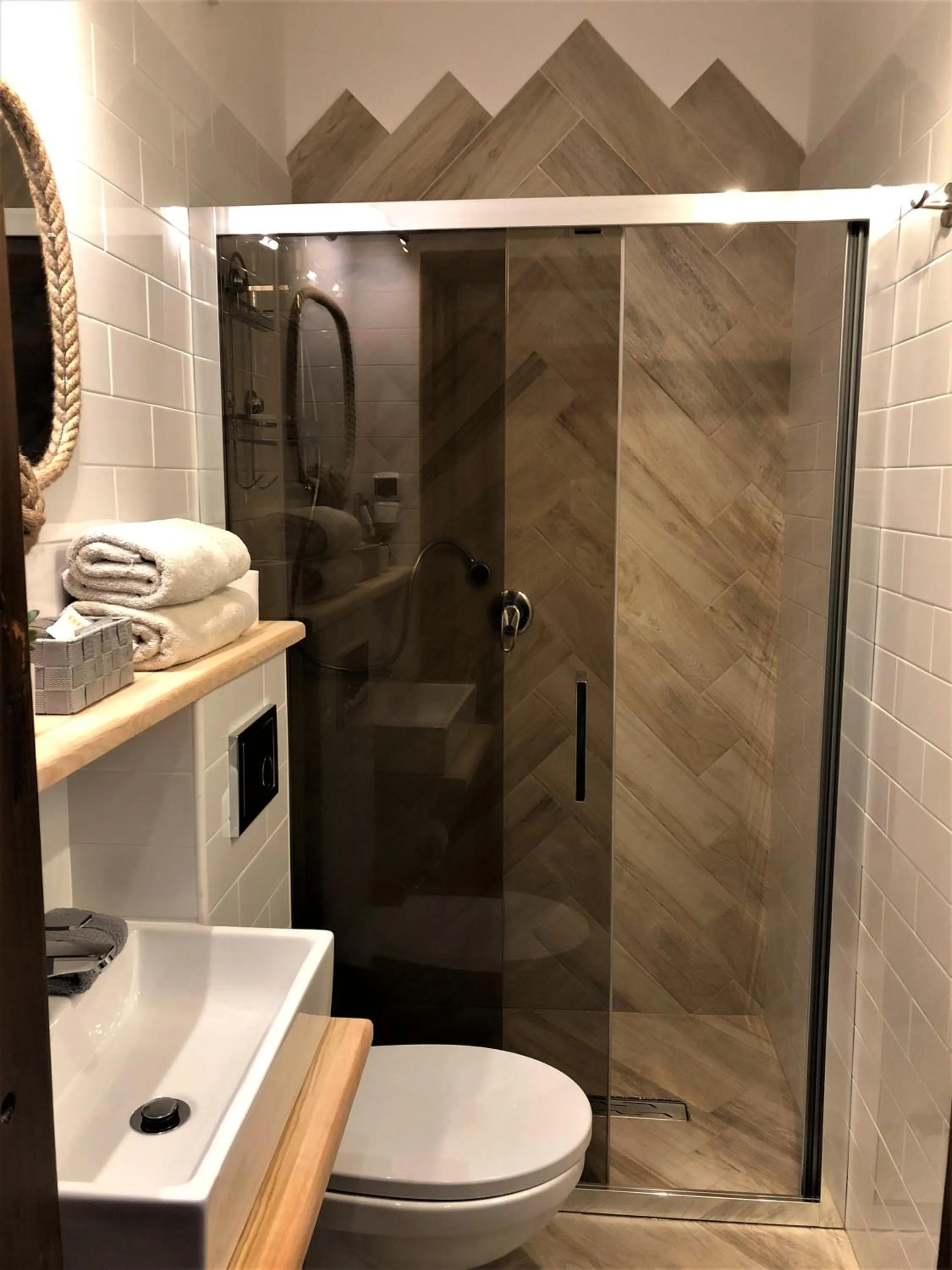 Shower in Marina Zakopane