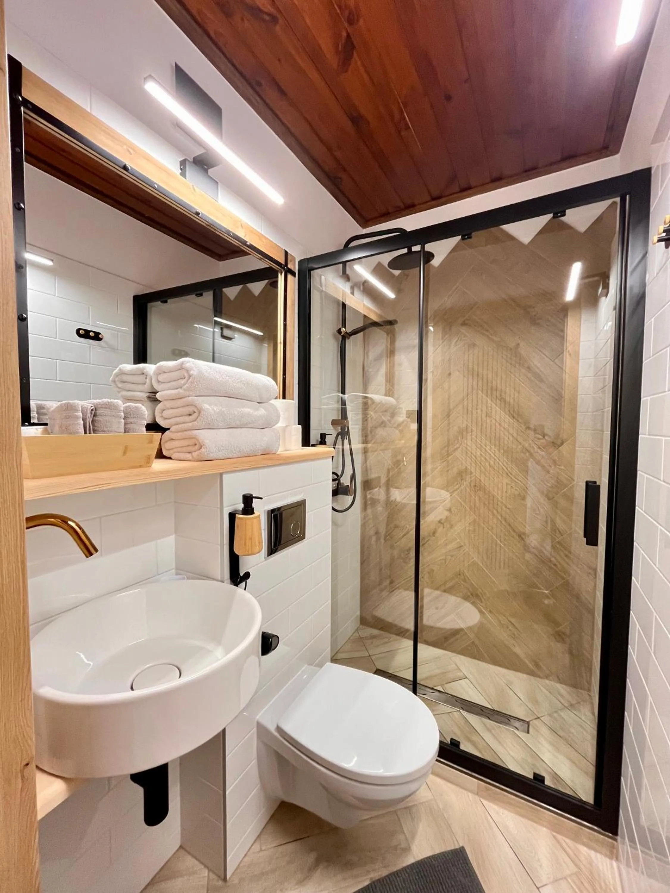 Shower in Marina Zakopane