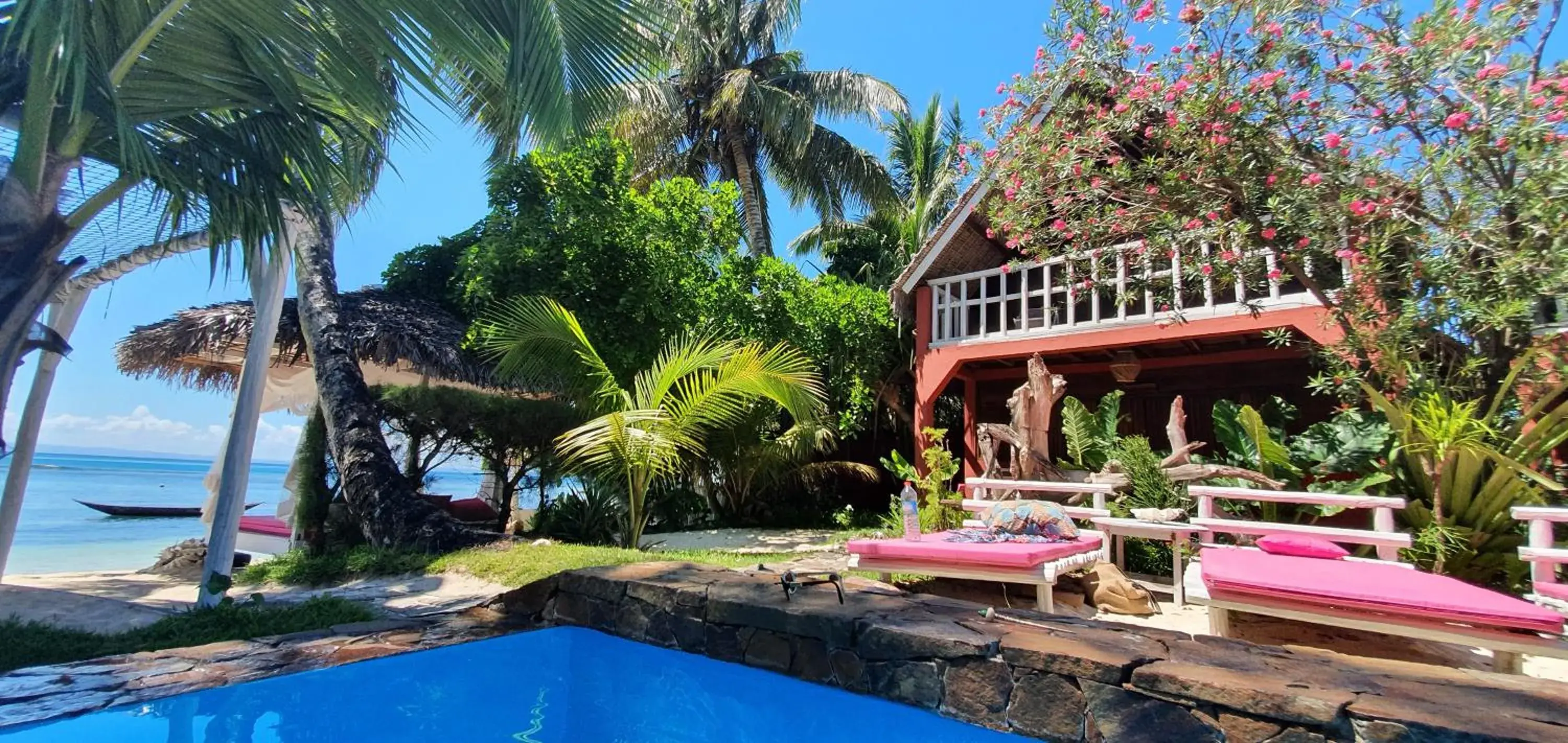 Bungalow - Water Front in Hotel ECOLODGE LE RAVORAHA Bungalow - Water Front in Hotel ECOLODGE LE RAVORAHA