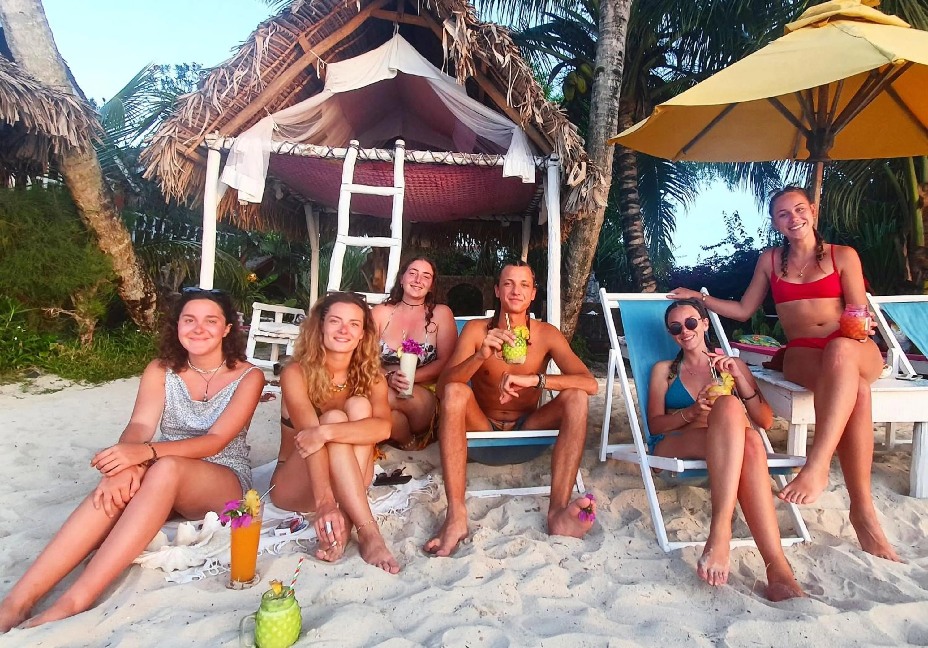 People in Hotel ECOLODGE LE RAVORAHA